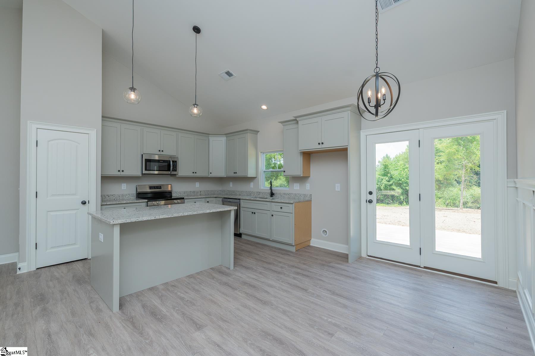 502 Hellams Road Property Photo 12