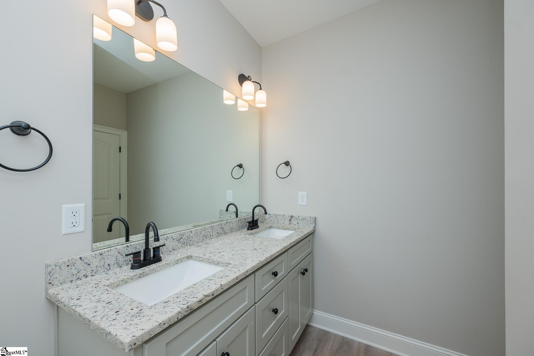 502 Hellams Road Property Photo 15