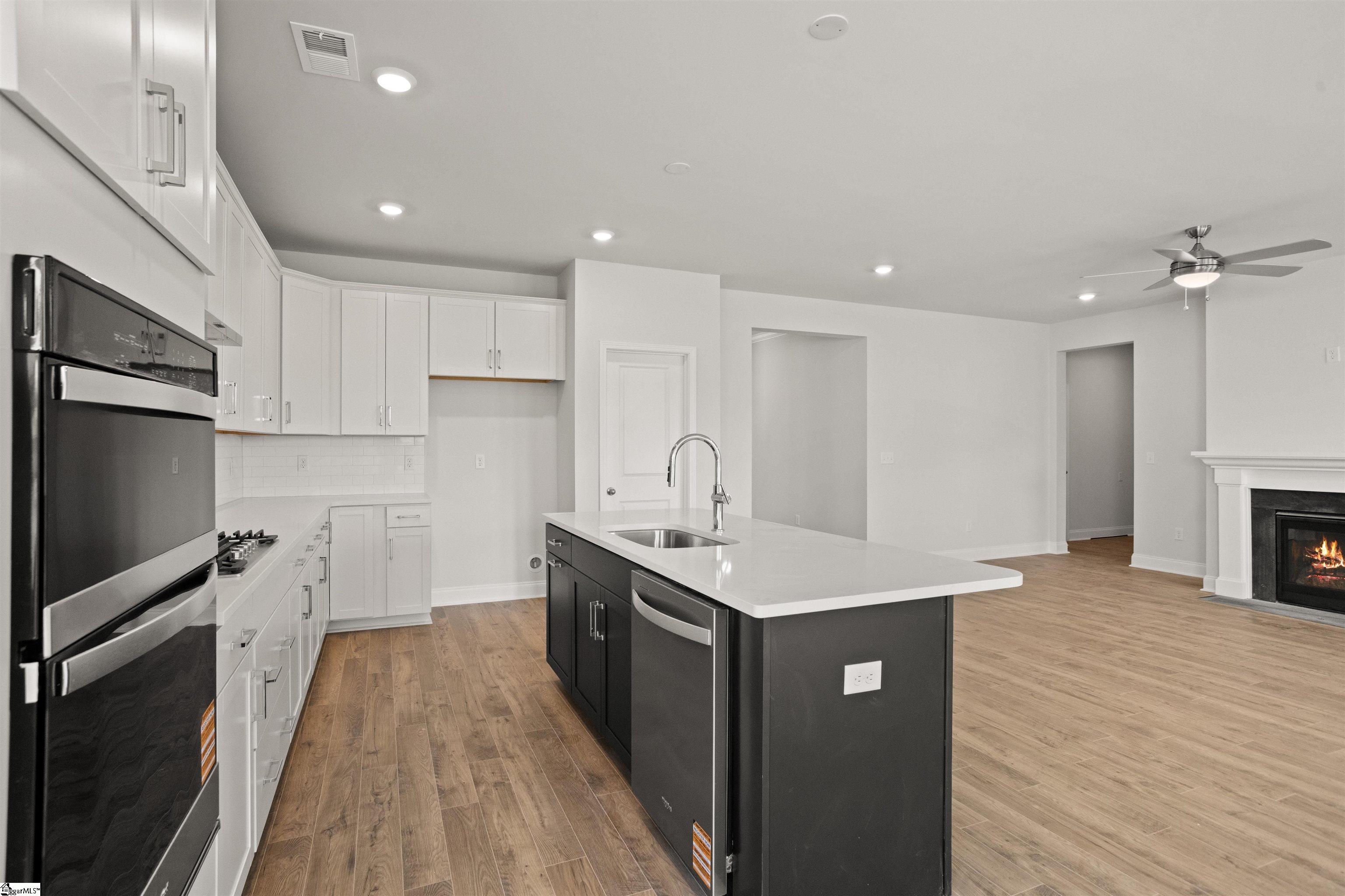 724 Beautyberry Way Property Photo 11