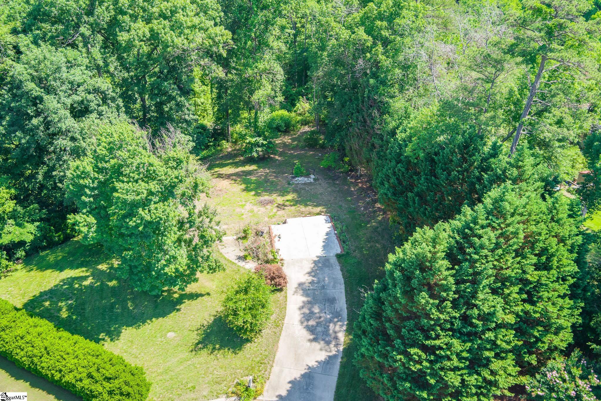 406 Stonington Way Property Photo 4