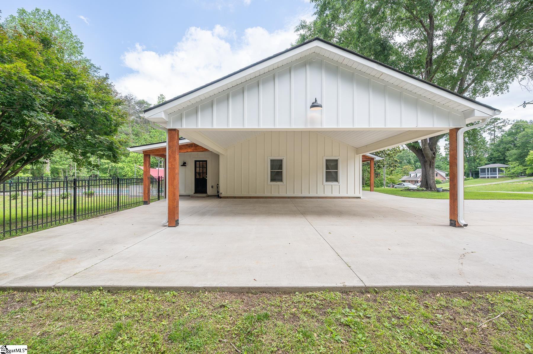 508 Forest Drive Property Photo 4