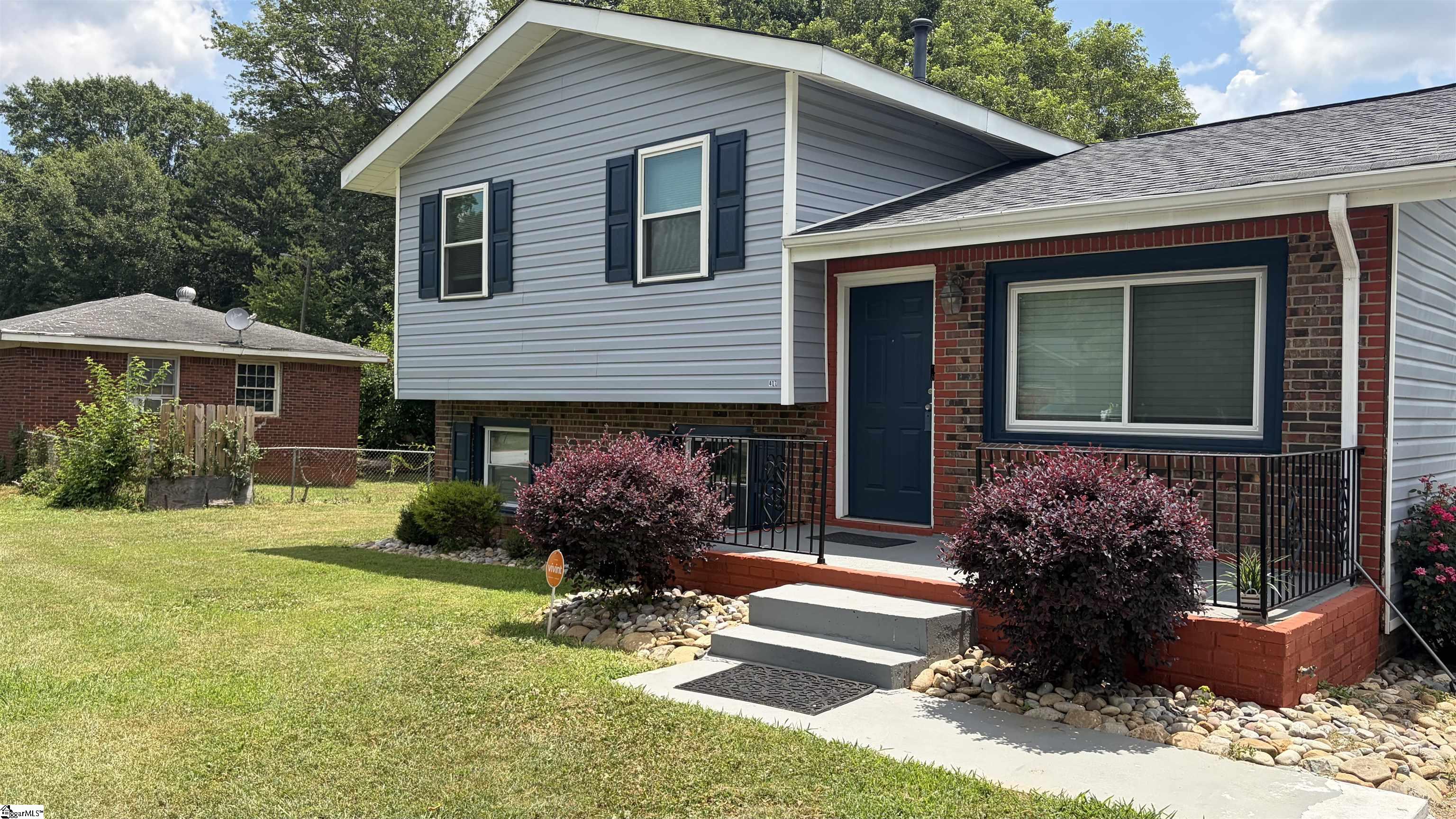 407 Old Farm Road Property Photo 4