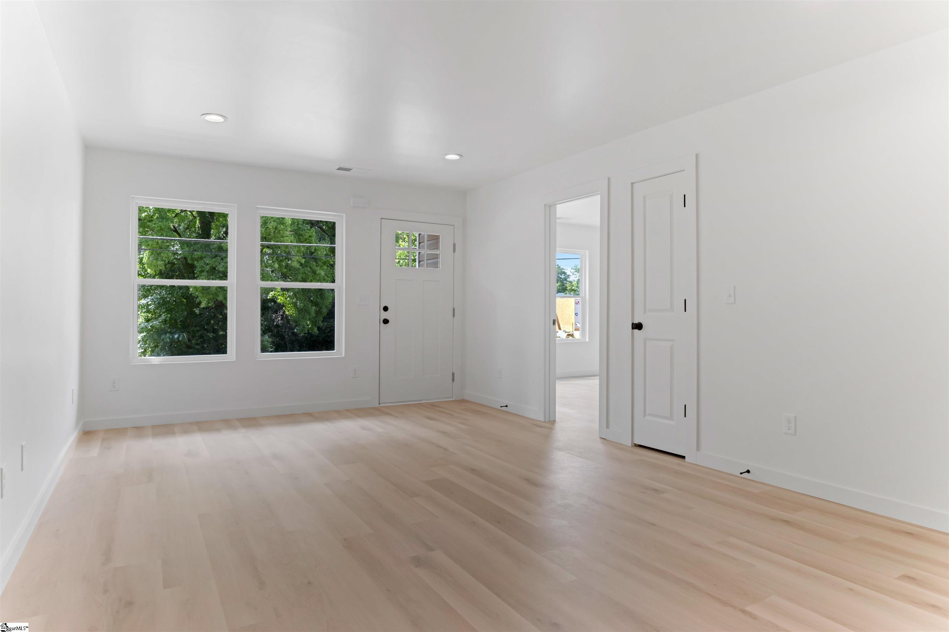353 St Andrews Street Property Photo 12