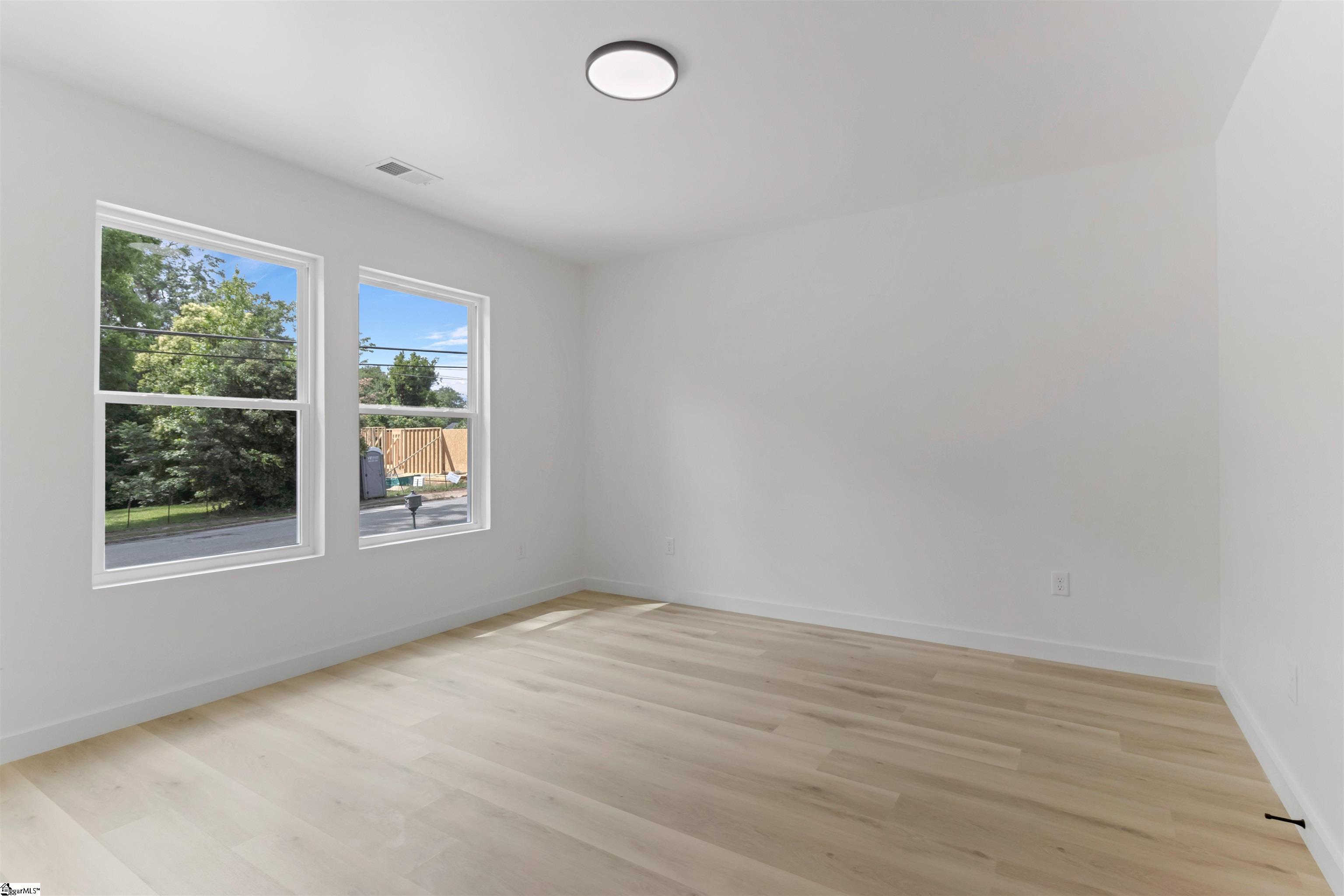 353 St Andrews Street Property Photo 16