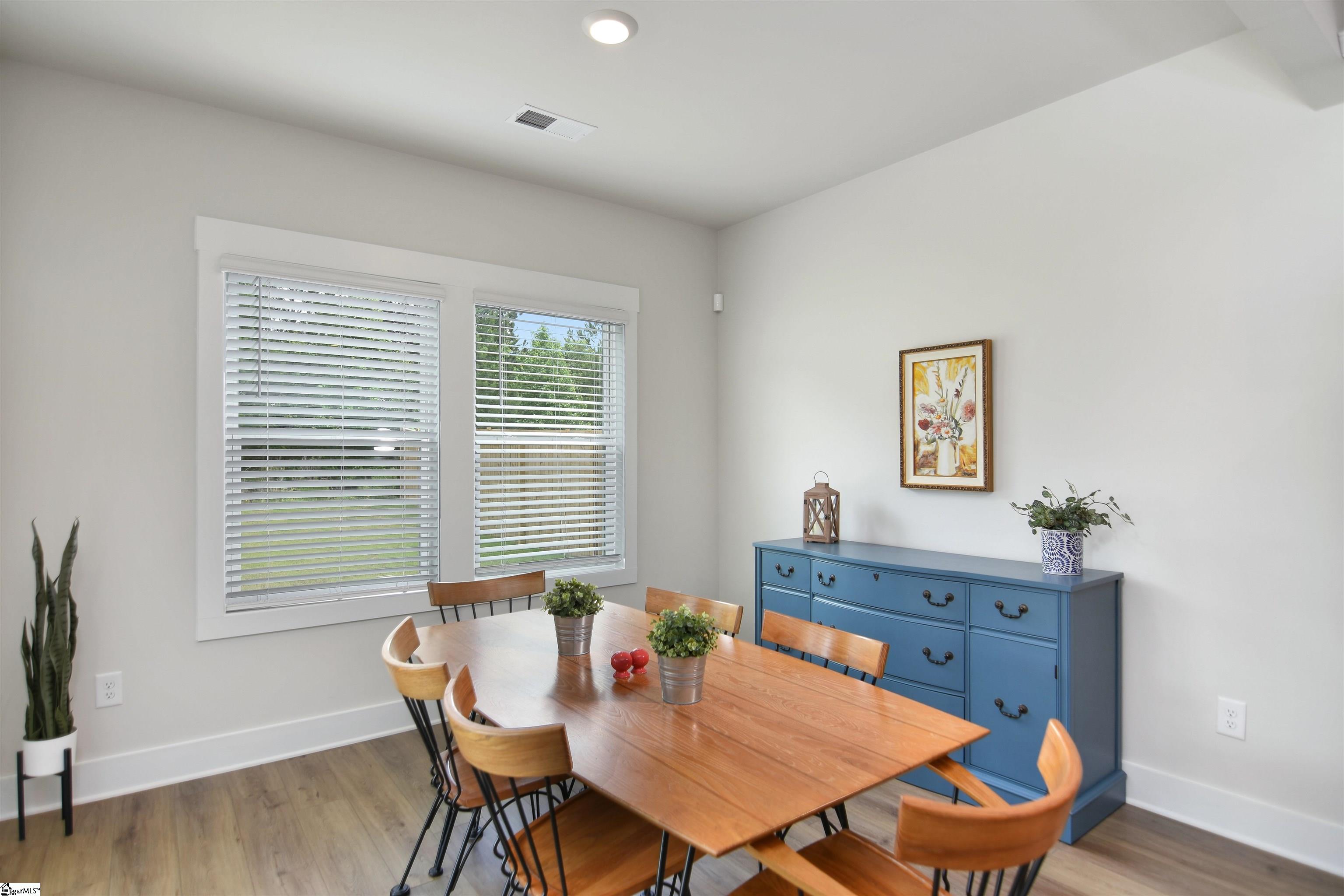 105 Boren Way Property Photo 8