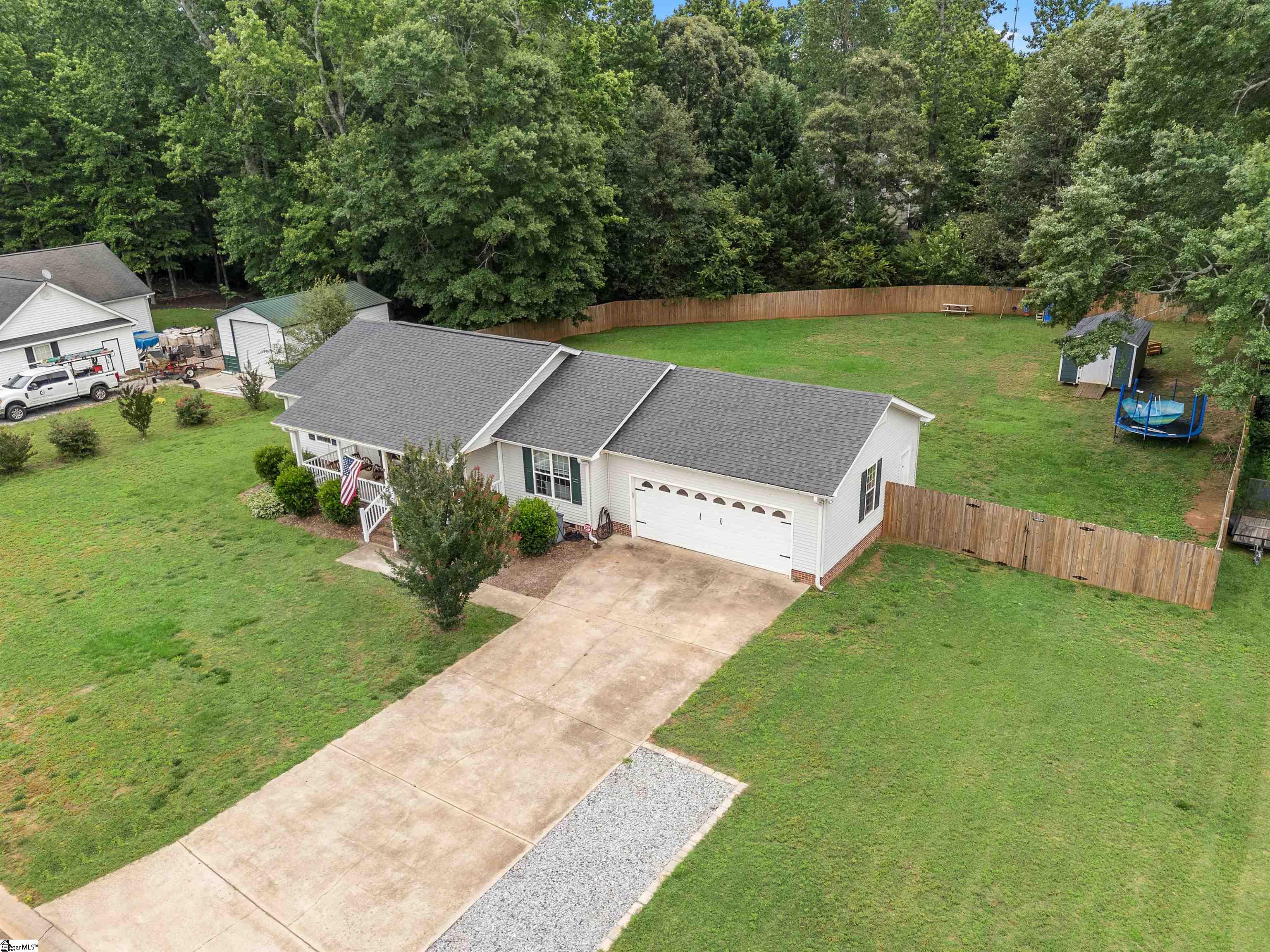 324 Corey Drive Property Photo 3