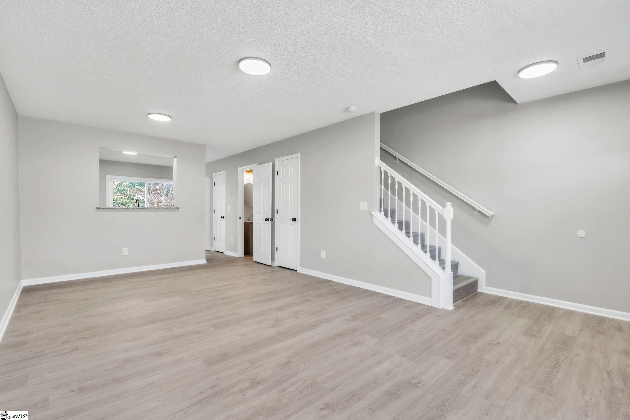 68 Buff Street Property Photo 6
