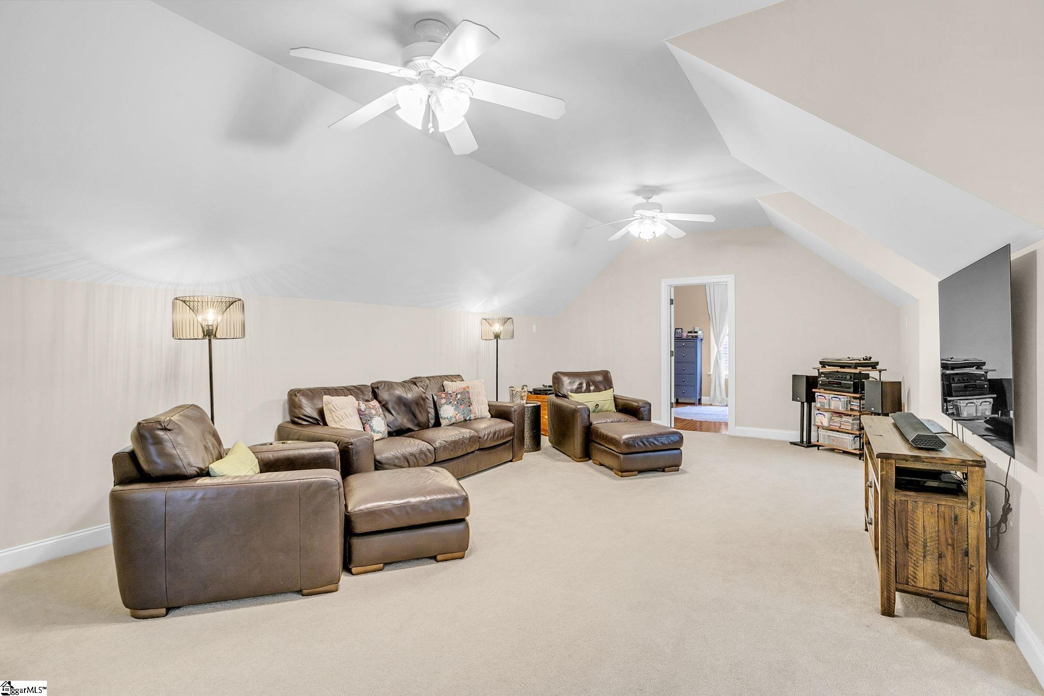 126 Chessington Lane Property Photo 28