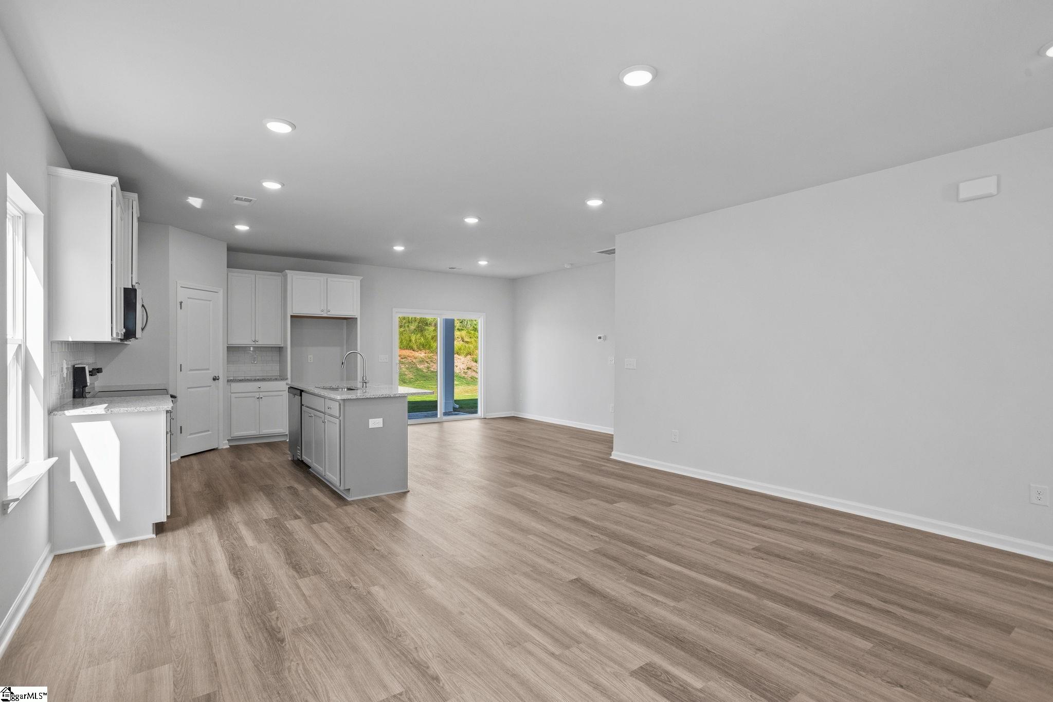 1593674 Property Photo 9