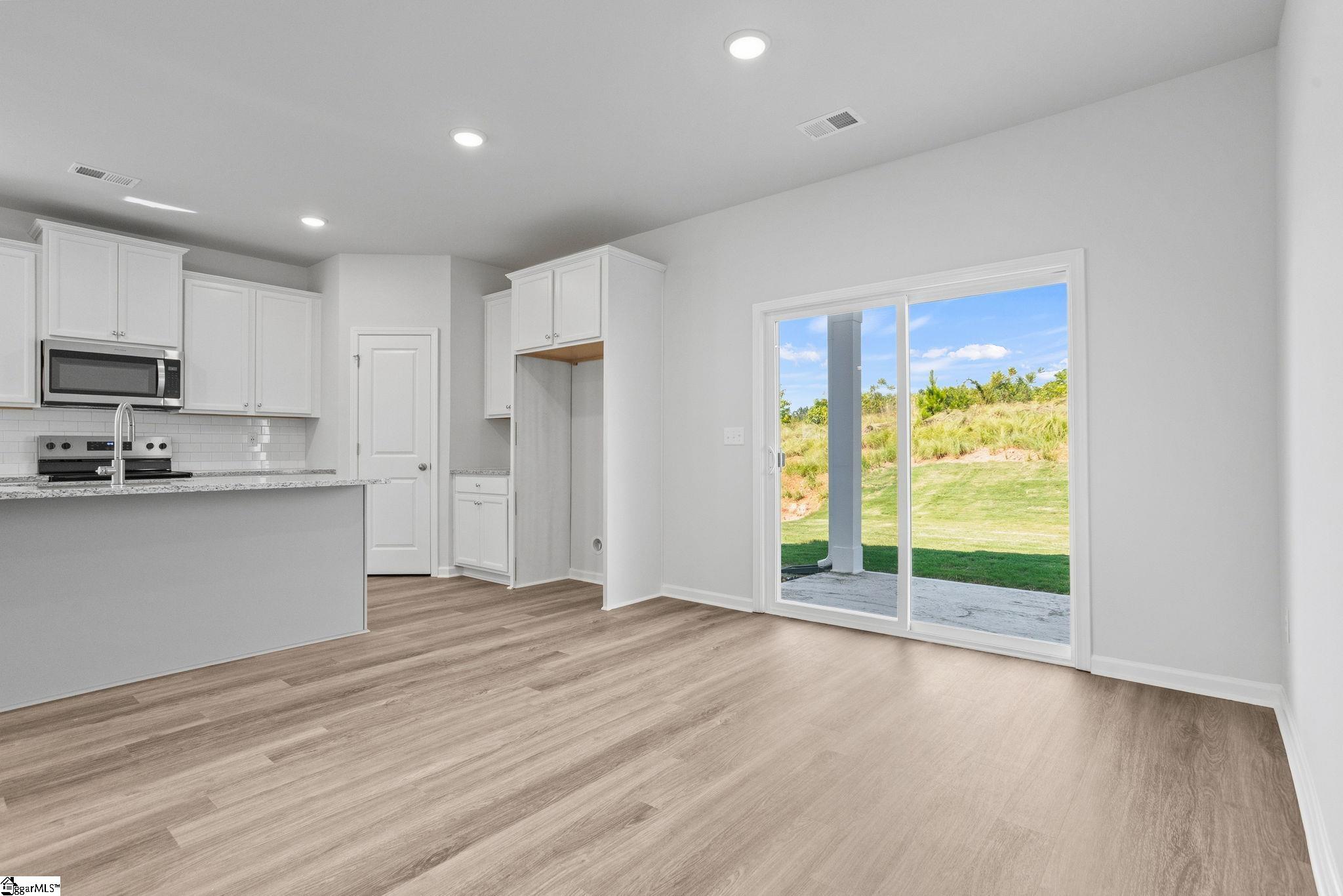 1593674 Property Photo 13