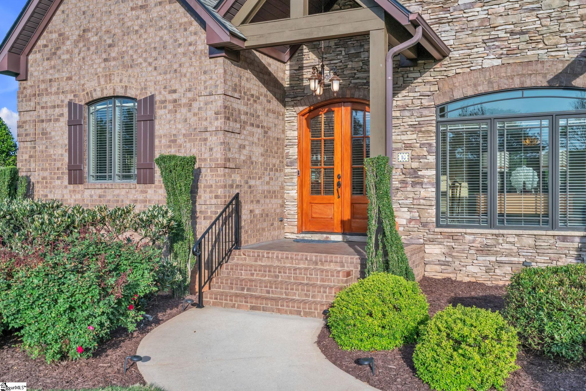 10 Great Lawn Drive Property Photo 4