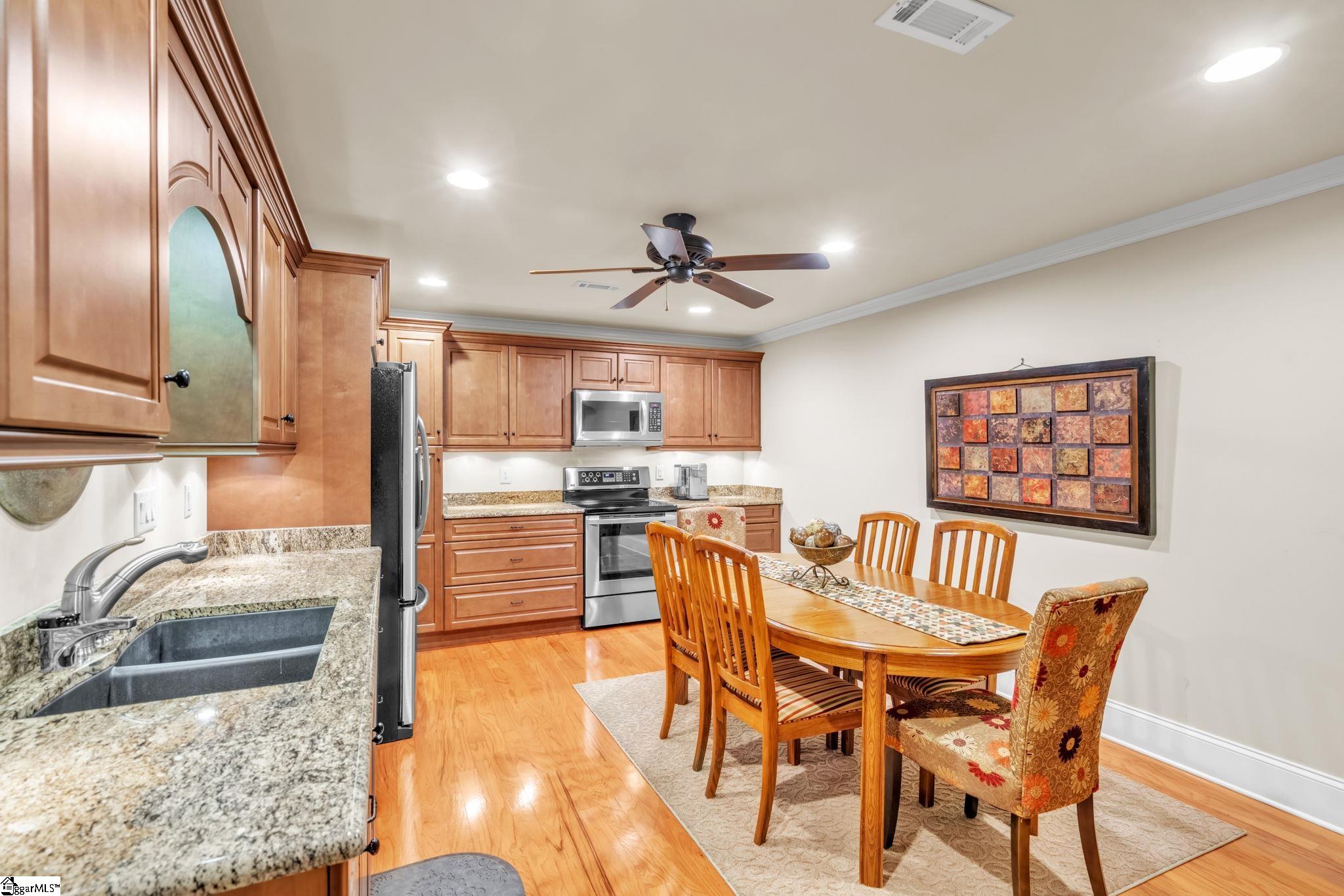 10 Great Lawn Drive Property Photo 33