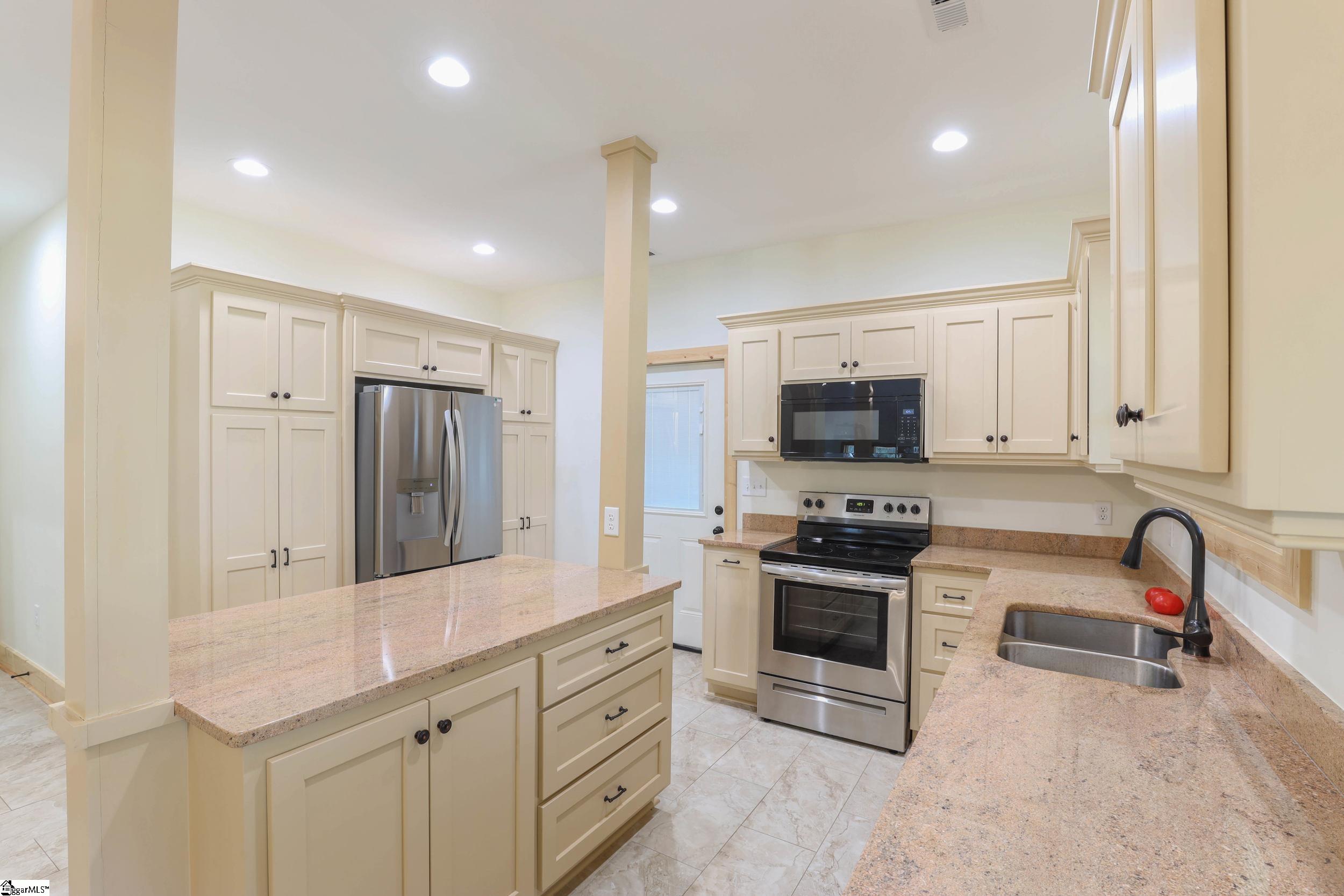 303 N Norris Drive Property Photo 8