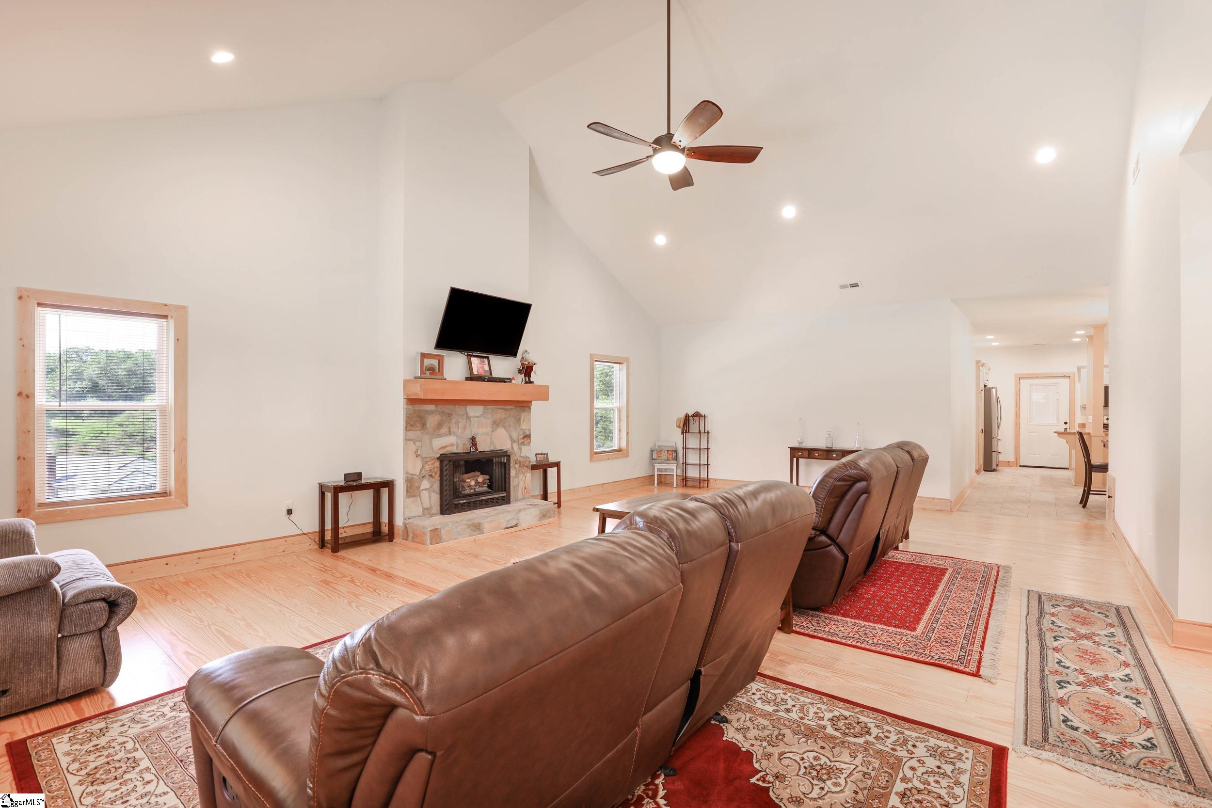 303 N Norris Drive Property Photo 12