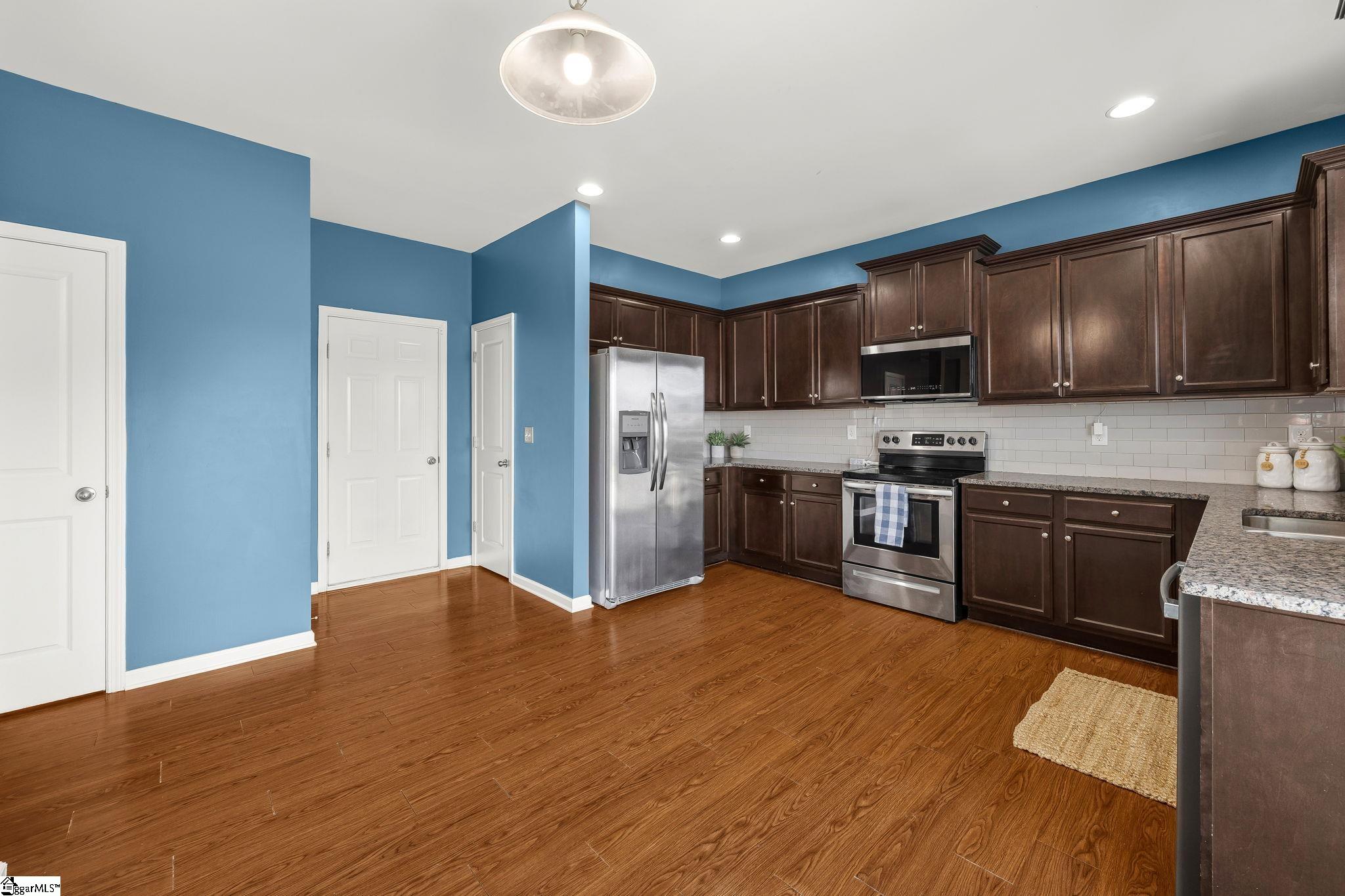 308 Cabot Hill Lane Property Photo 11