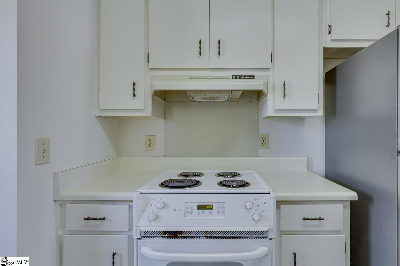 412 John Street Property Photo 6