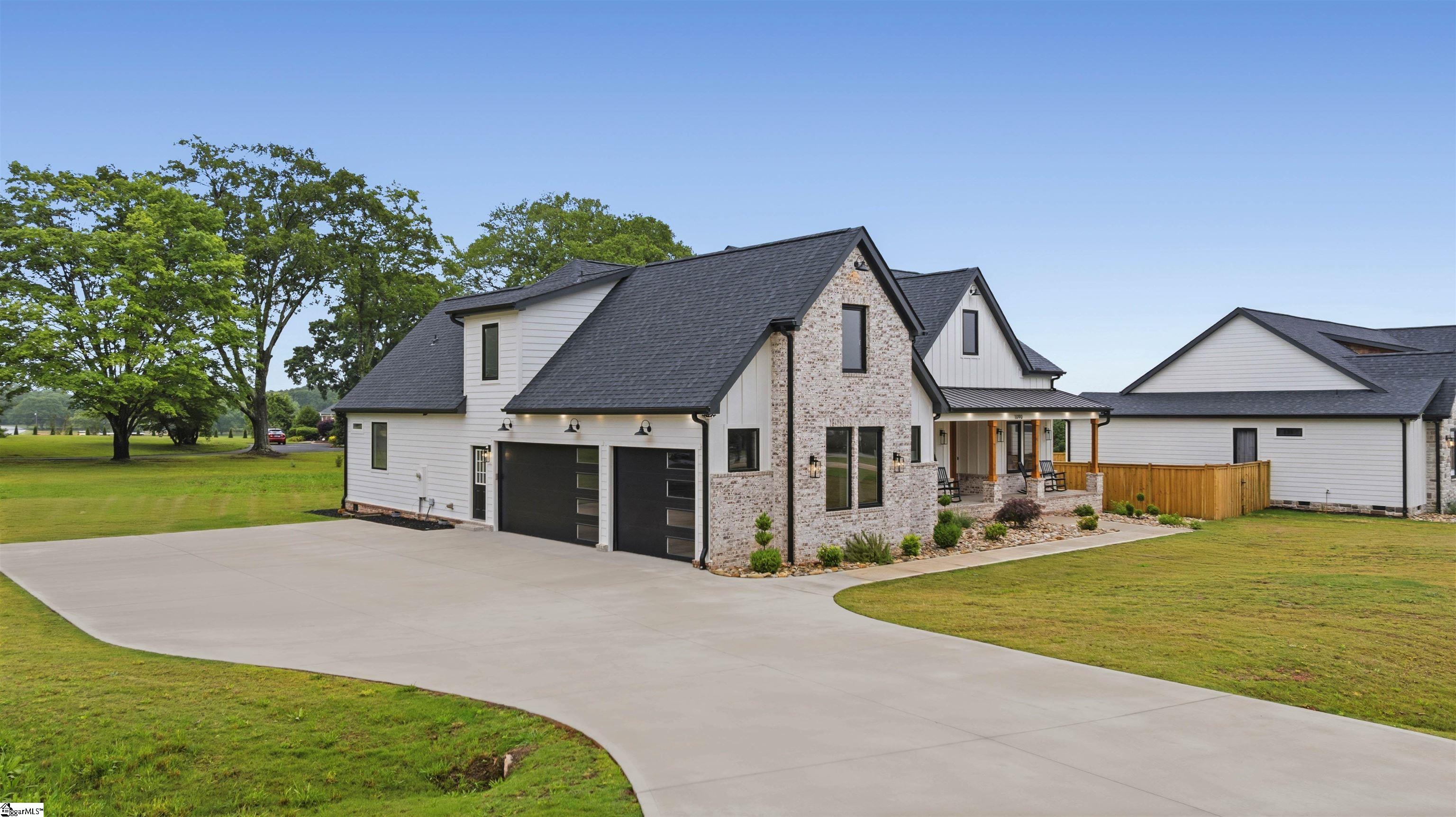 1090 Hickory Hollow Road Property Photo 3