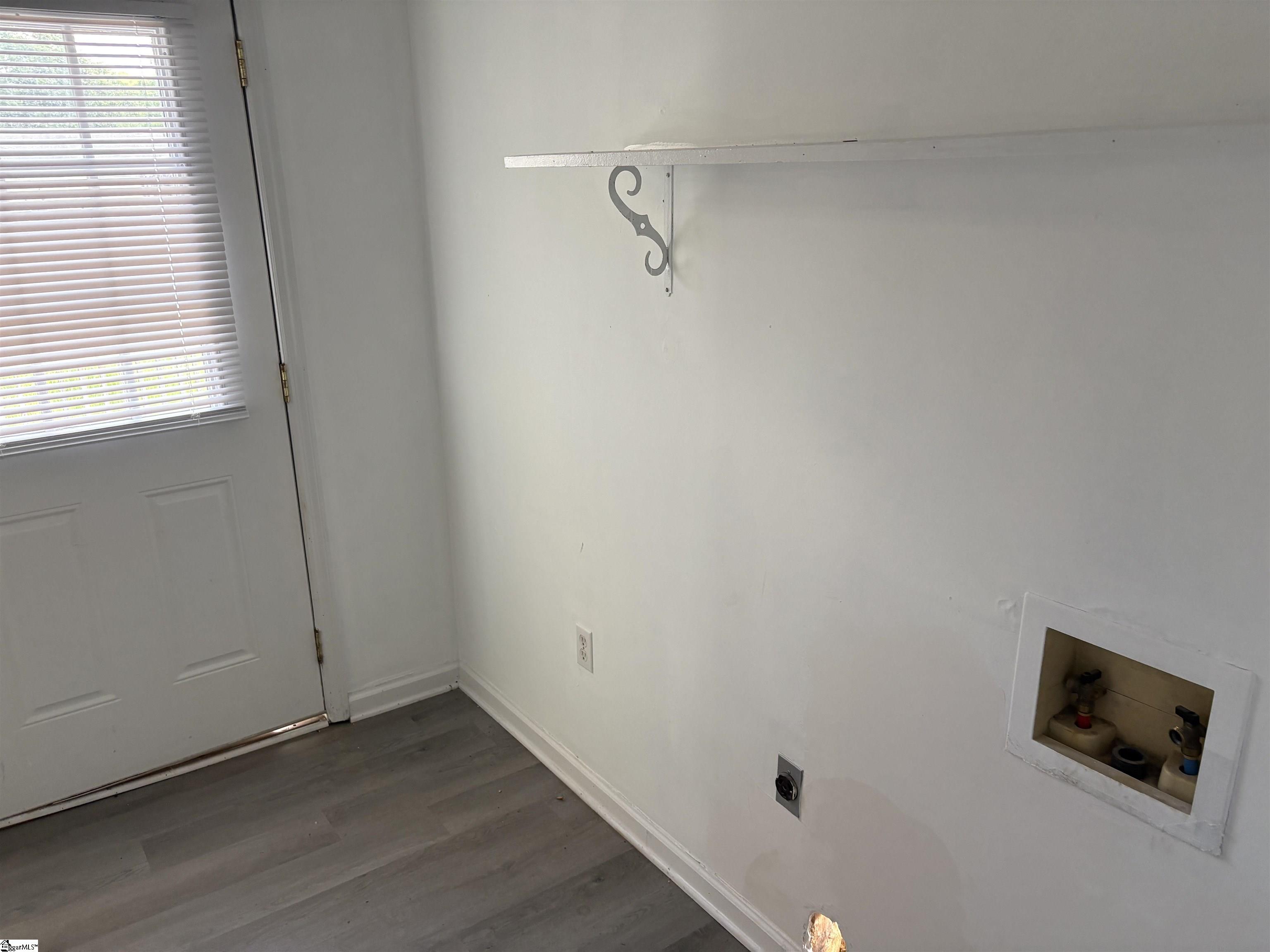24 Adger Street Property Photo 8