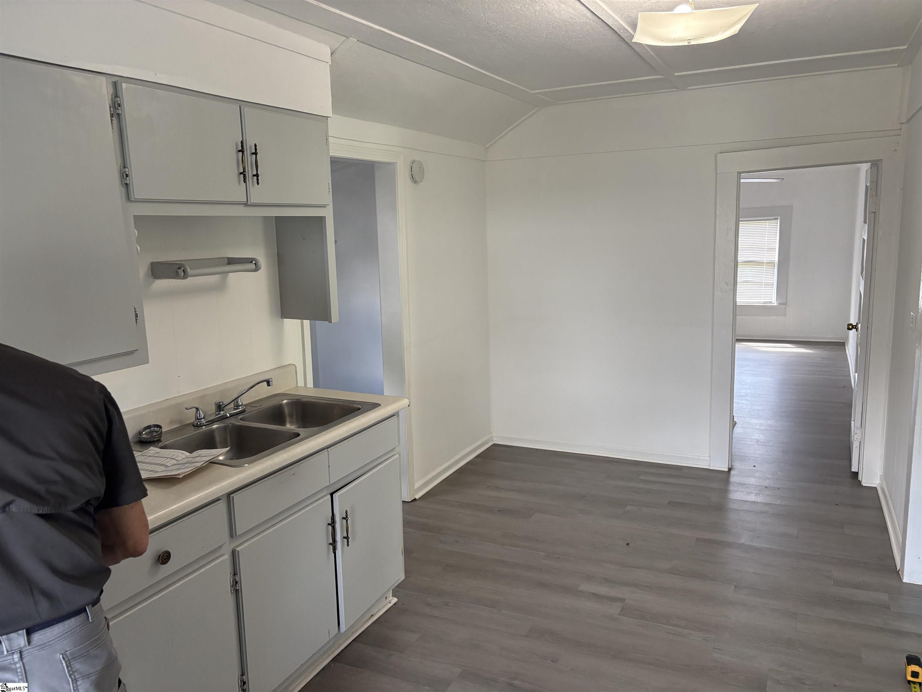 24 Adger Street Property Photo 11