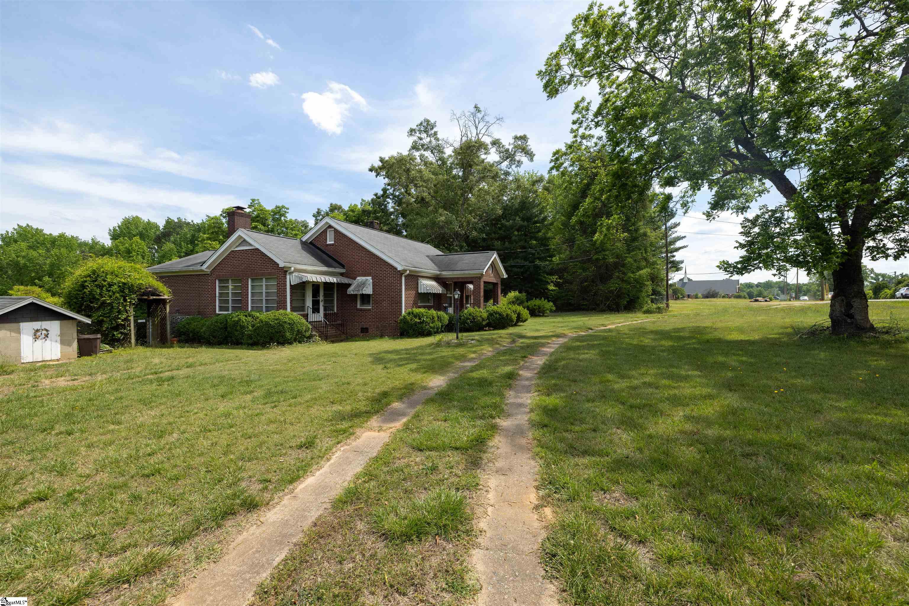 1006 Garlington Road Property Photo 6