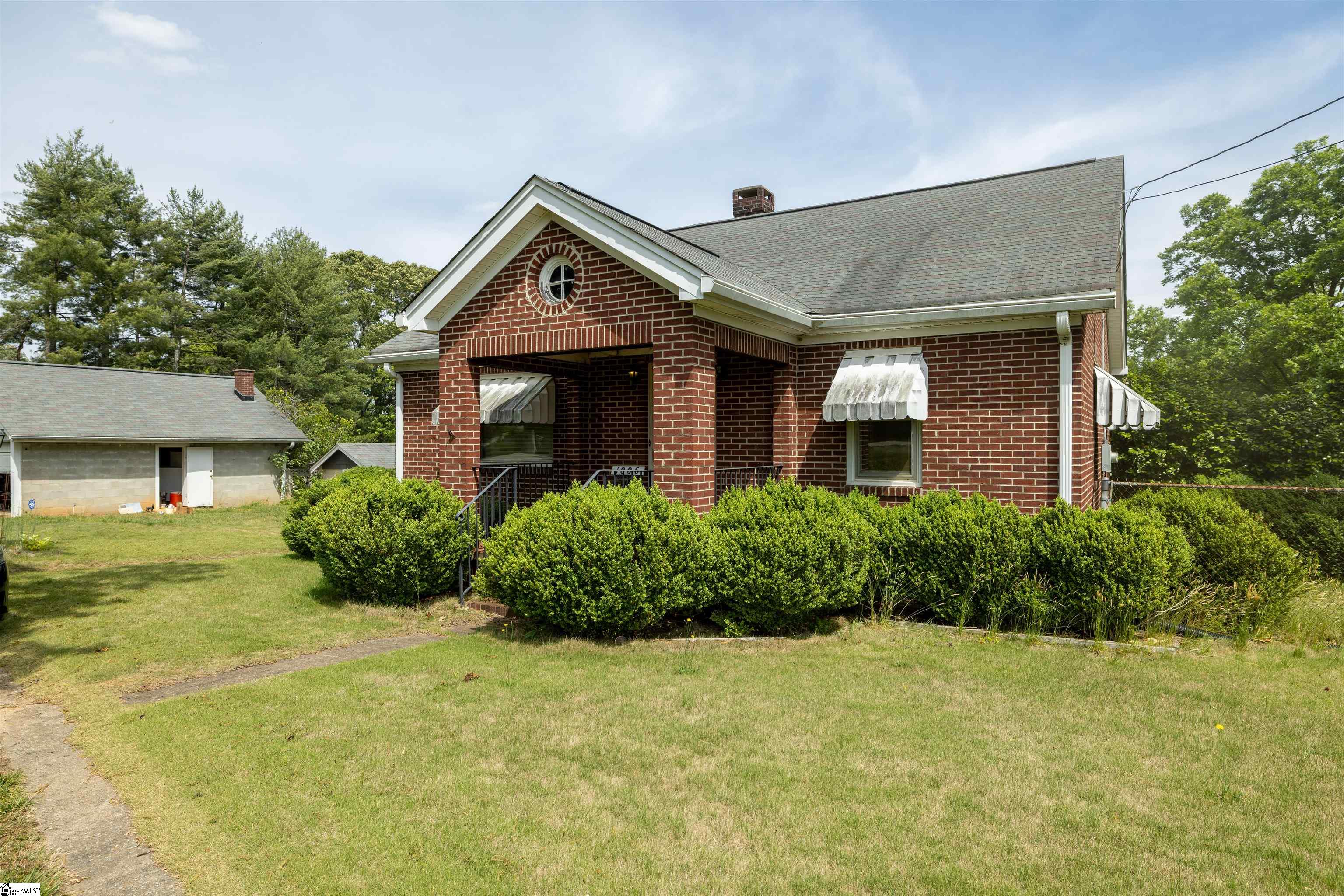 1006 Garlington Road Property Photo 7