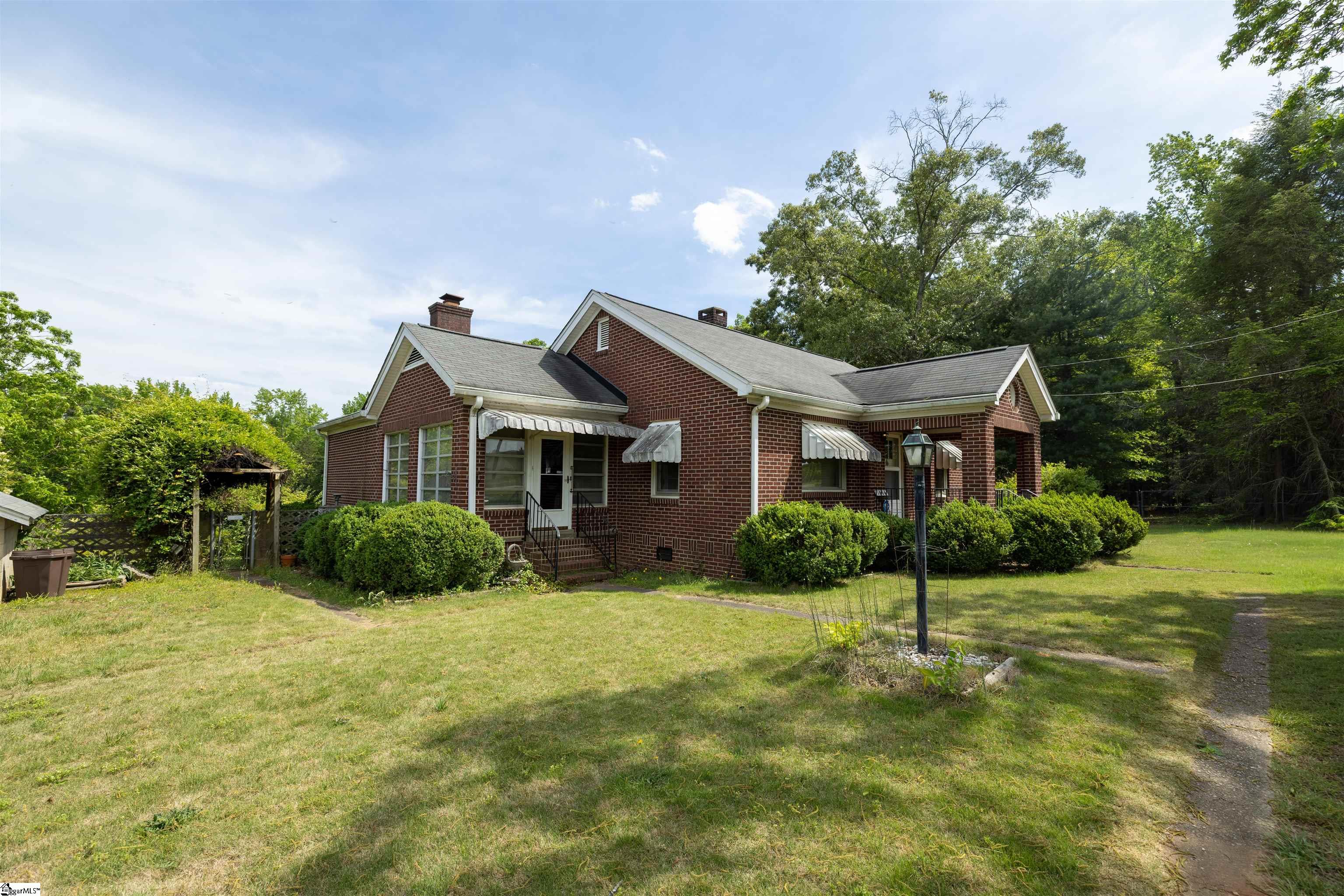1006 Garlington Road Property Photo 8