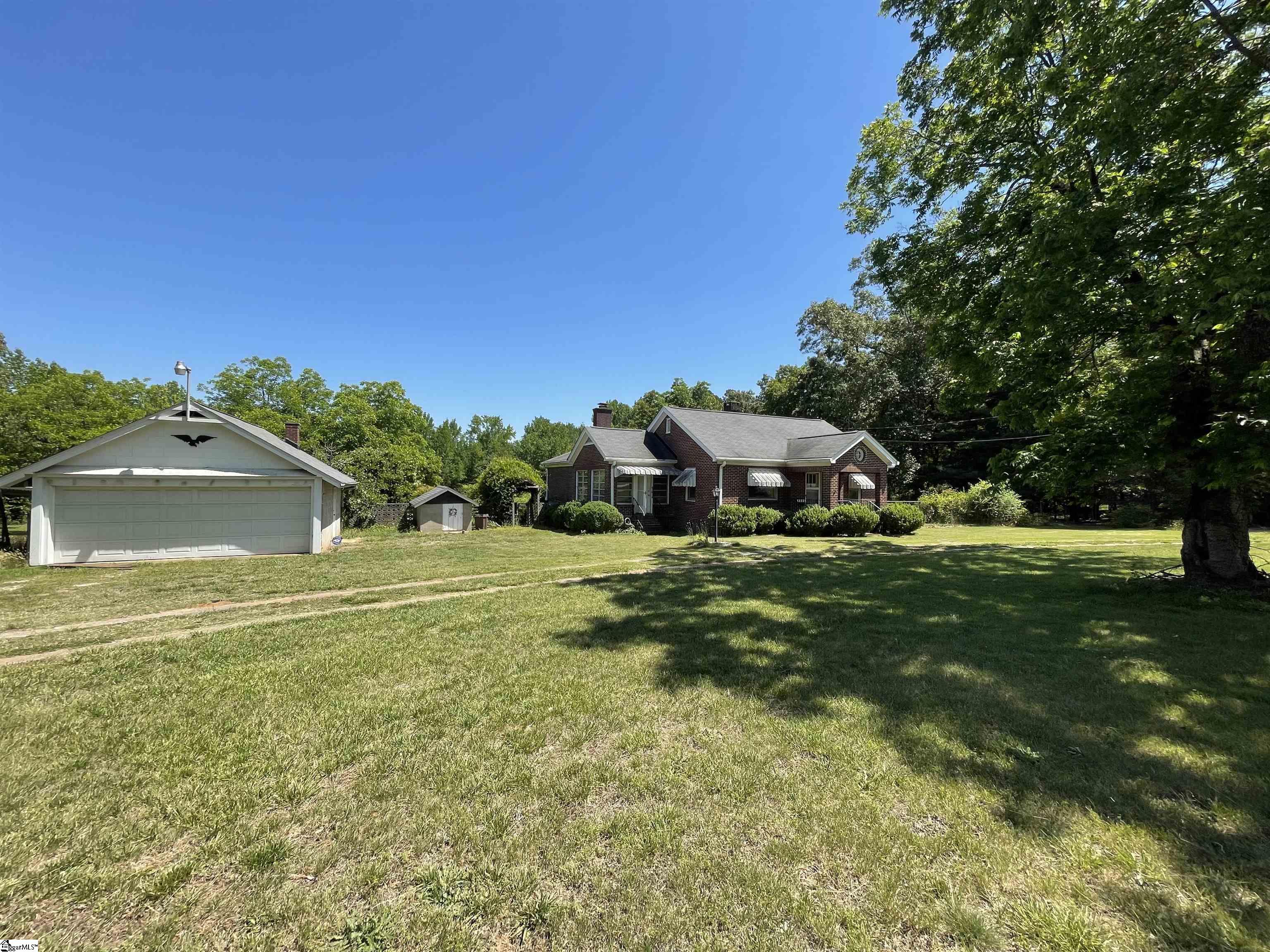 1006 Garlington Road Property Photo 9