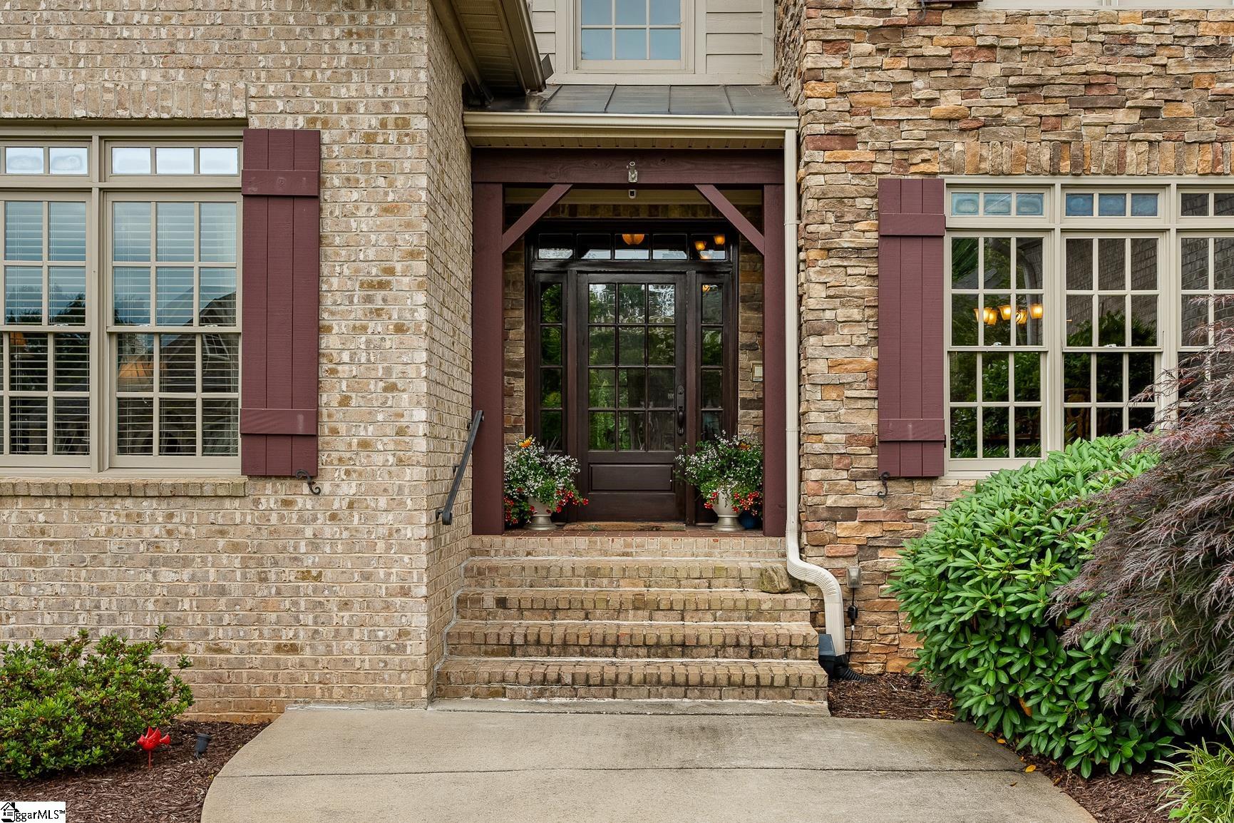 208 Riverstone Way Property Photo 3
