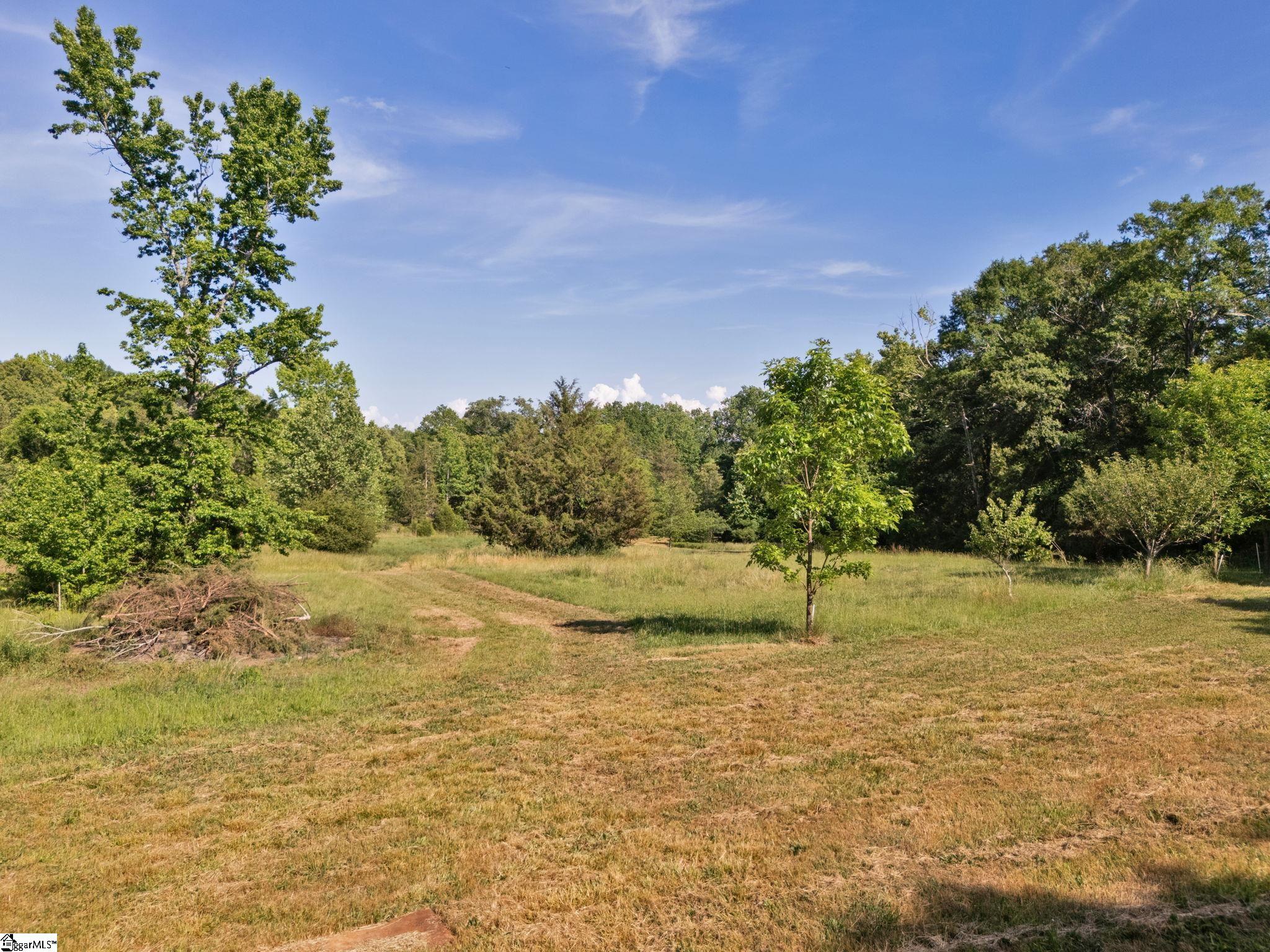 1805 Fairview Road Property Photo 8