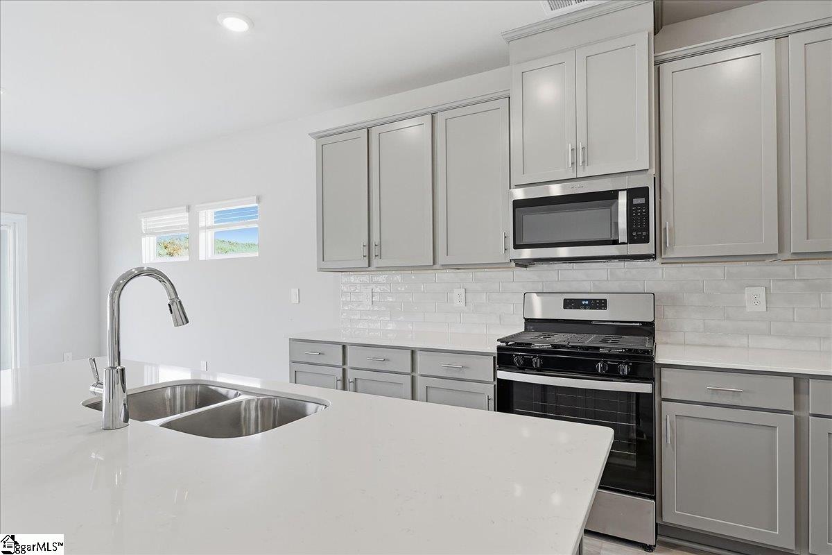 115 Gibbon Way Property Photo 10