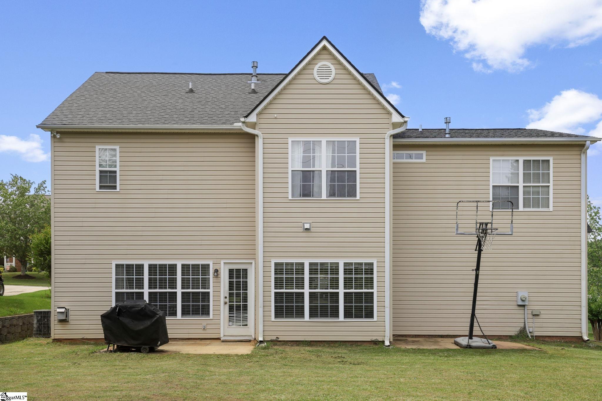 104 Rolling Oak Drive Property Photo 4