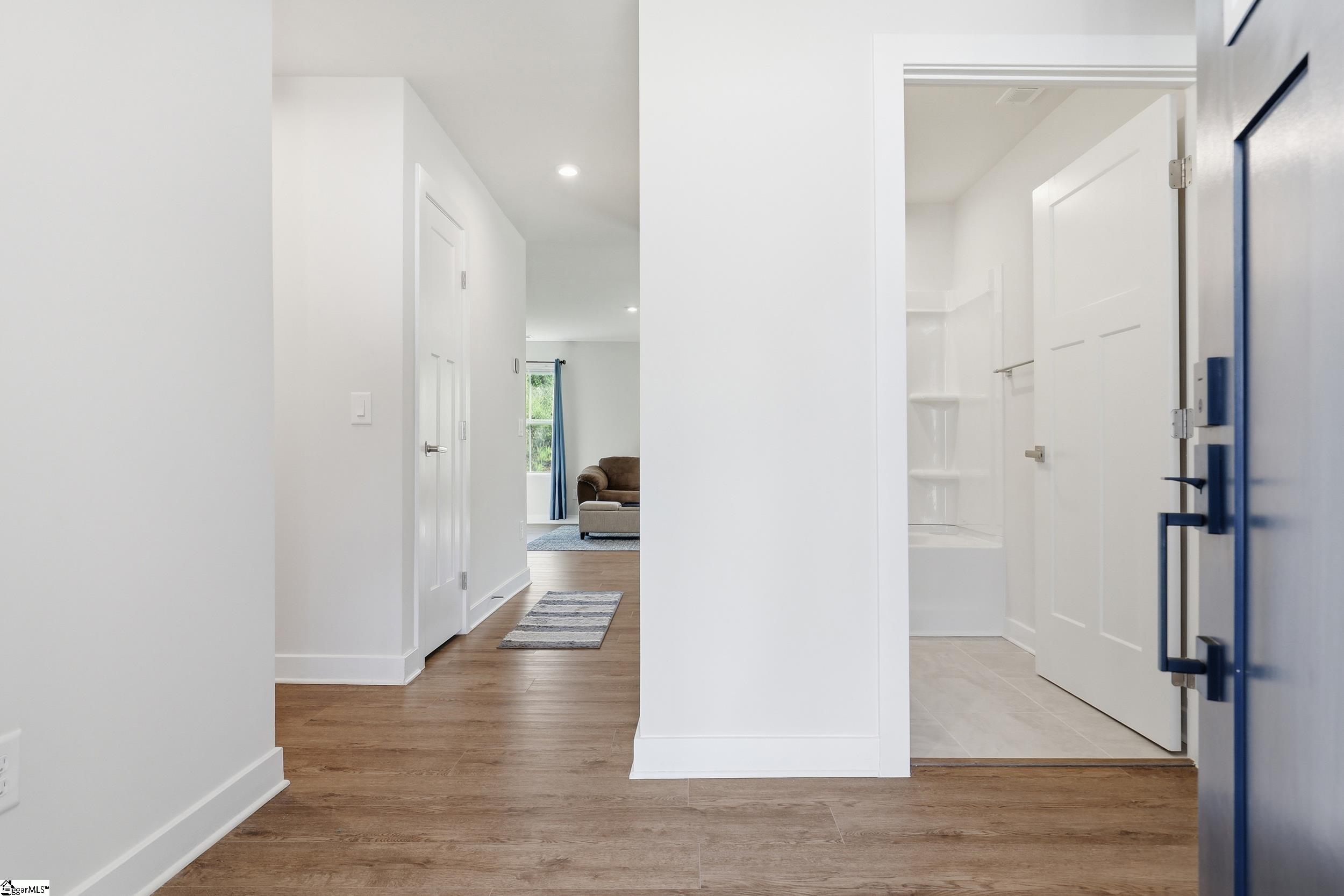 202 Southwell Street Property Photo 6