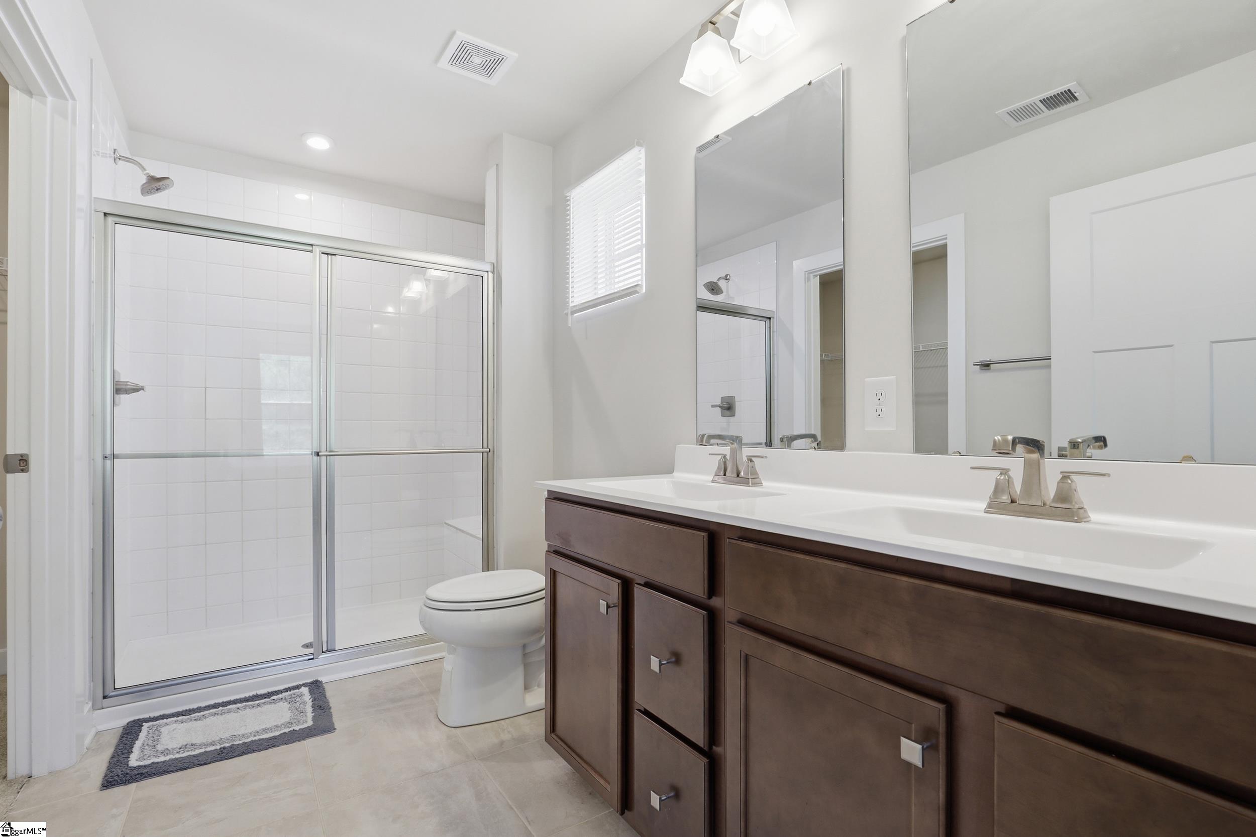 202 Southwell Street Property Photo 10