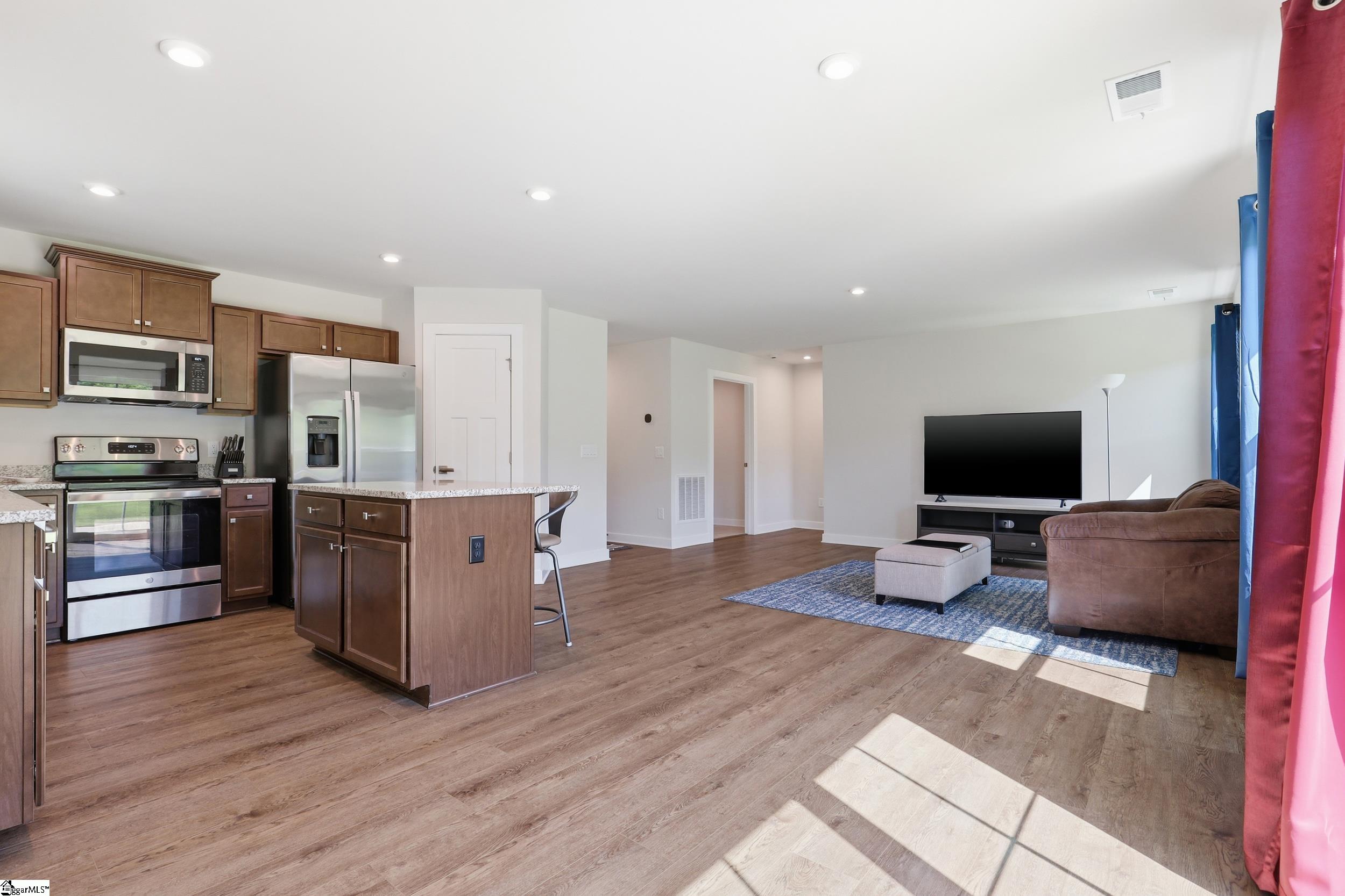 202 Southwell Street Property Photo 16
