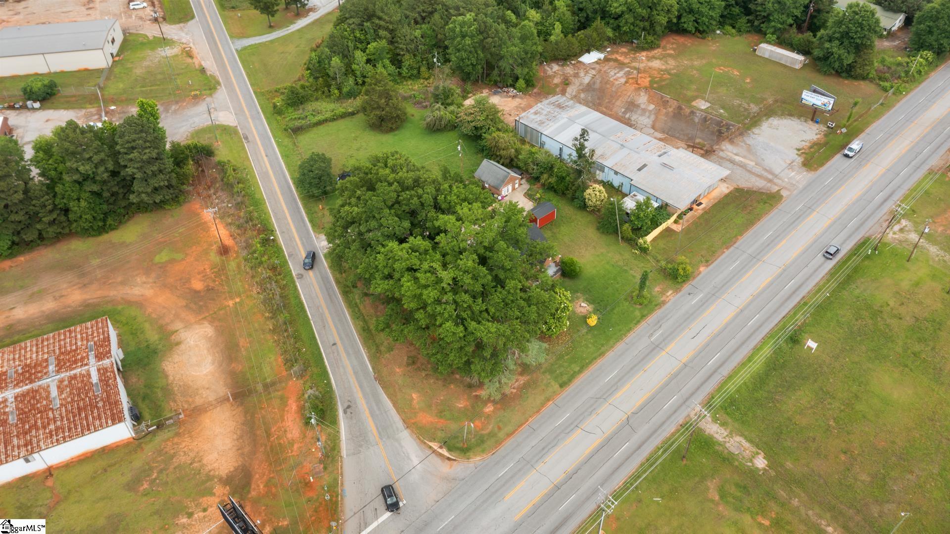 1301 Old Airport Road Property Photo 3