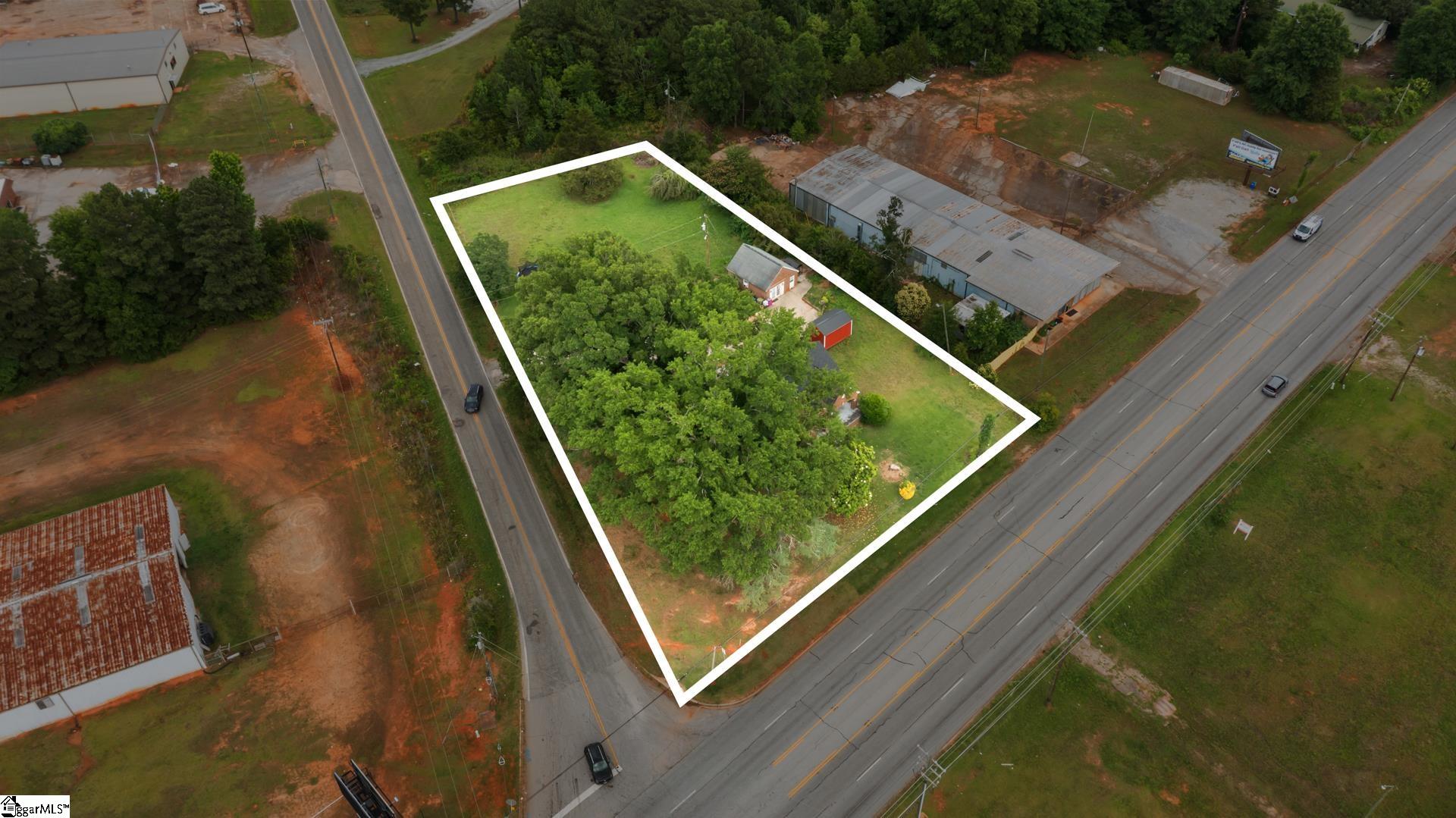 1301 Old Airport Road Property Photo 4