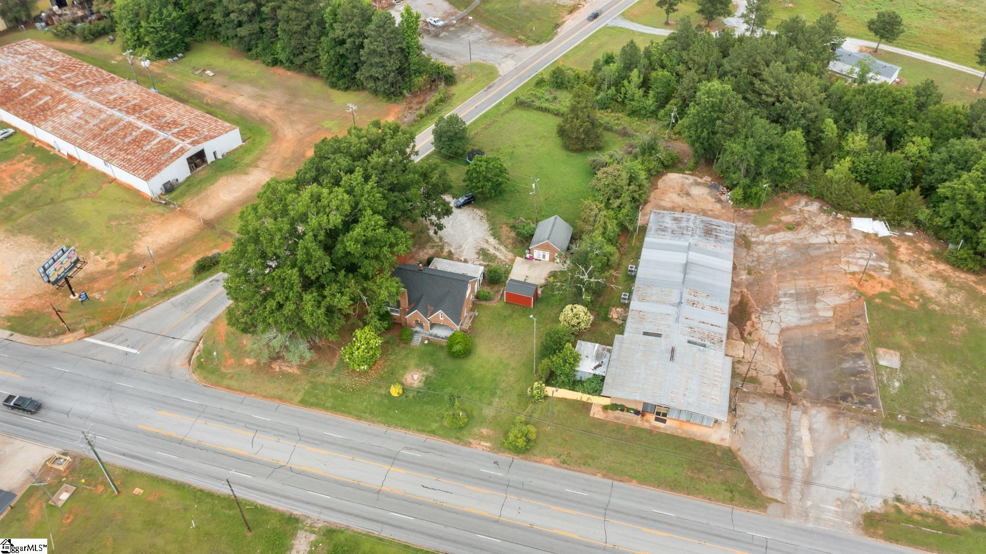 1301 Old Airport Road Property Photo 5