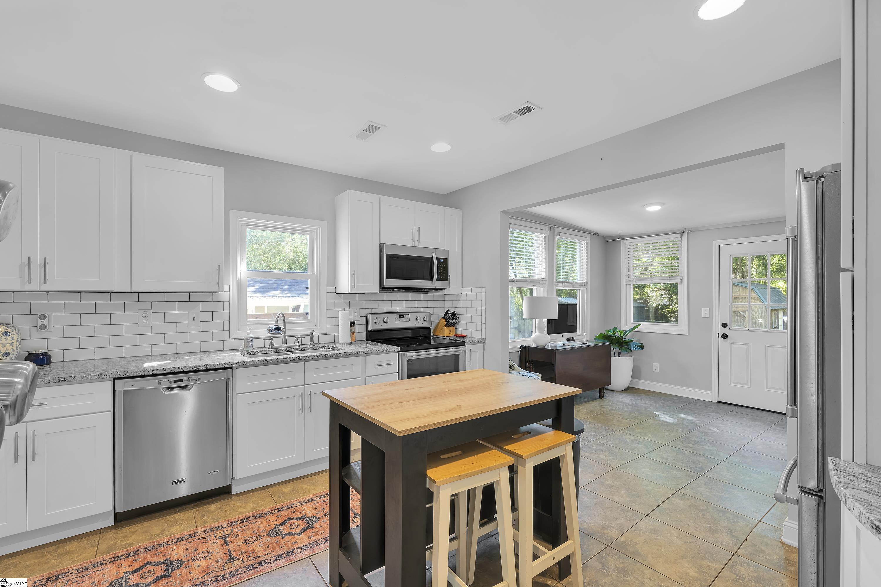 115 Brookdale Avenue Property Photo 9