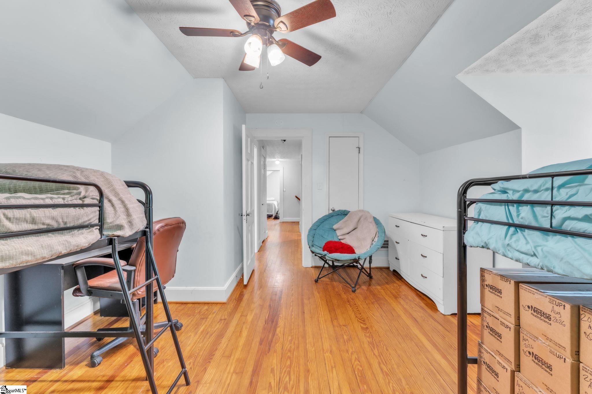 206 W Farley Avenue Property Photo 19