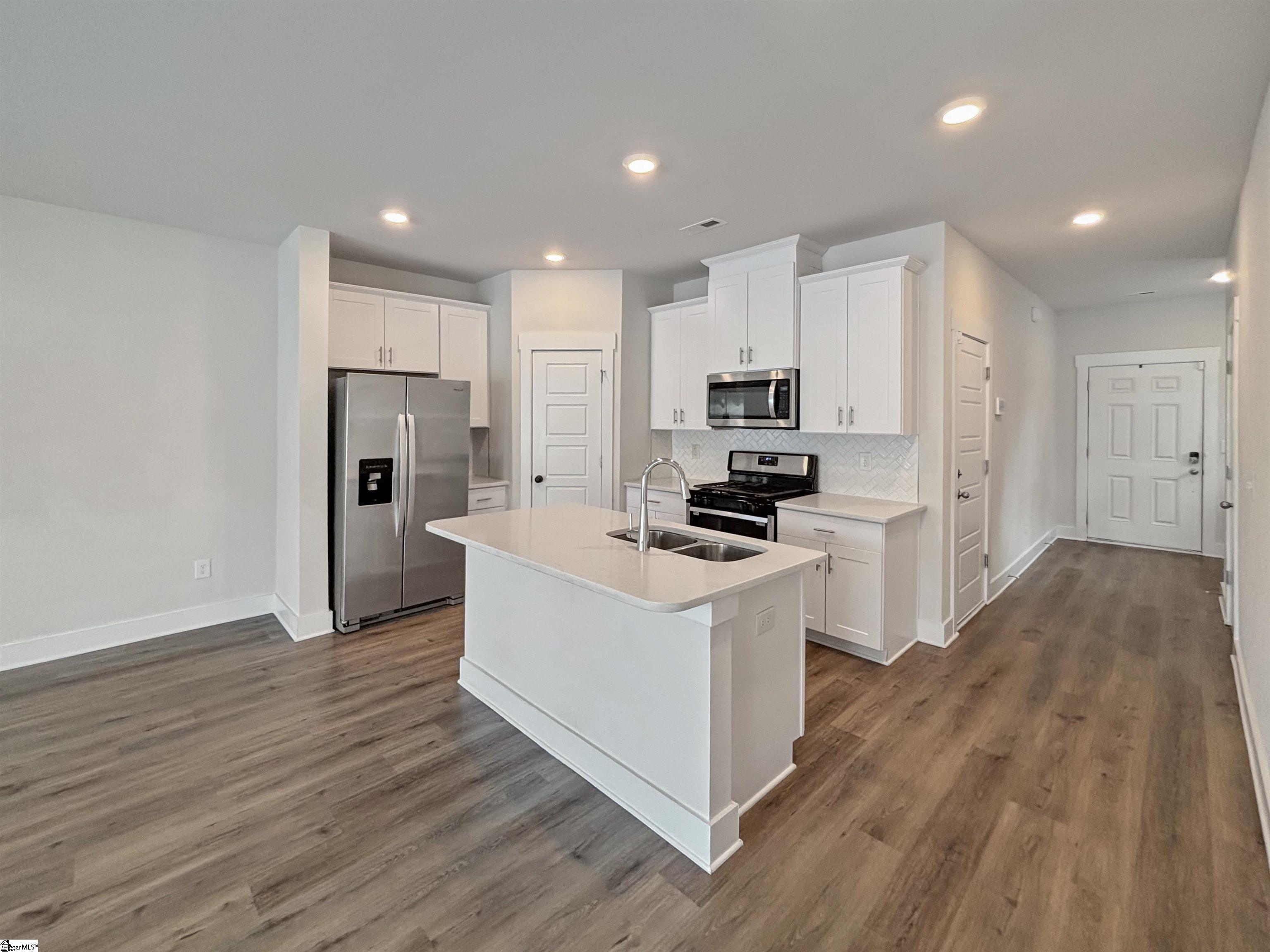 1593883 Property Photo 4