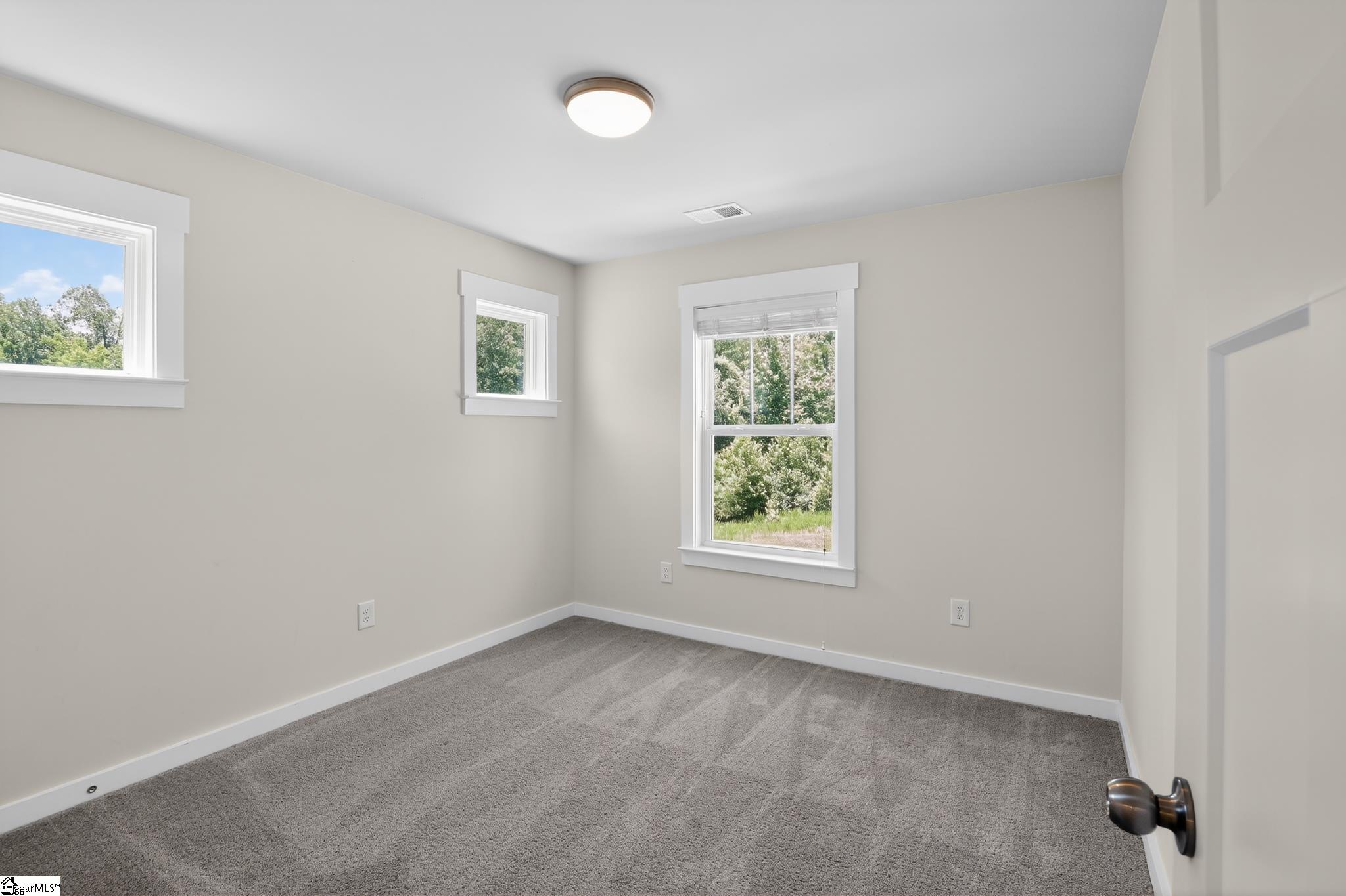 111 Grey Oak Trail Property Photo 13