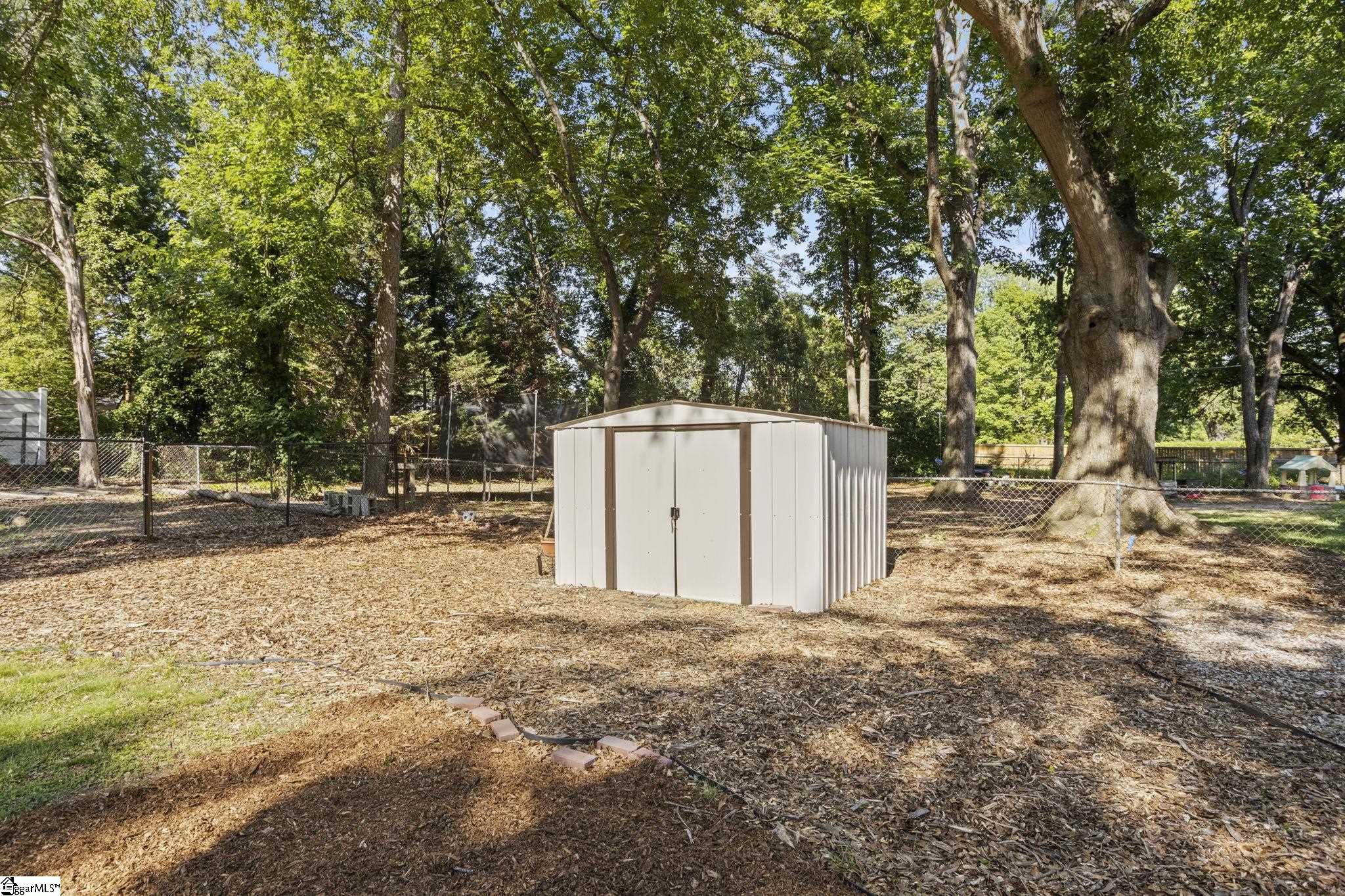 111 Forestdale Drive Property Photo 33