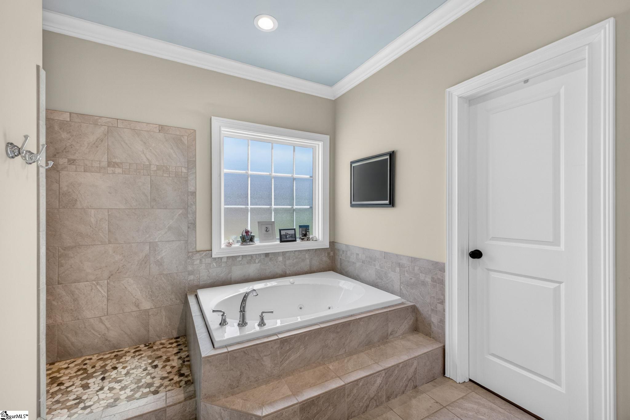 2 Fox Hunt Lane Property Photo 23