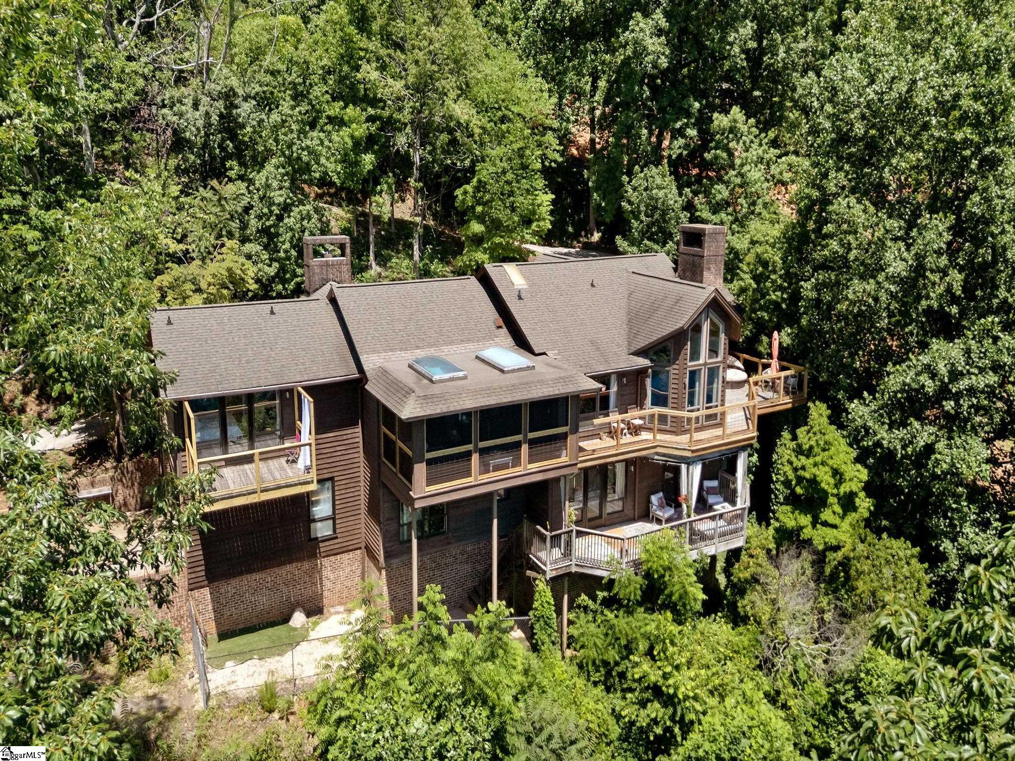 875 Altamont Road Property Photo 3