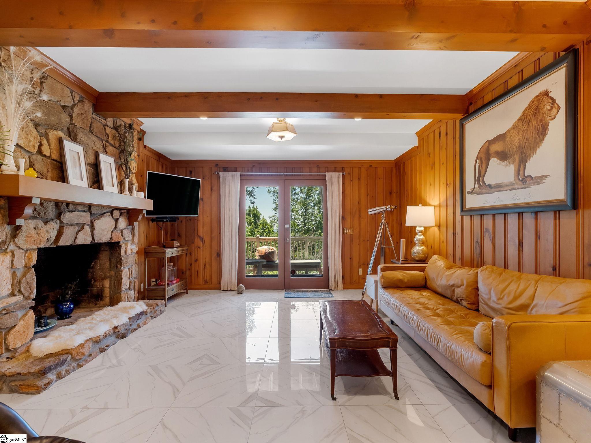 875 Altamont Road Property Photo 10
