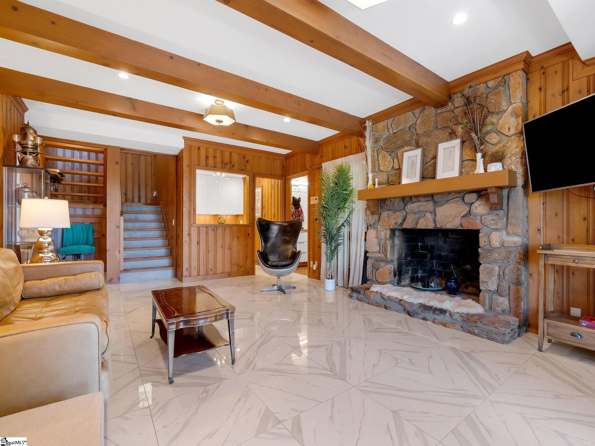 875 Altamont Road Property Photo 12