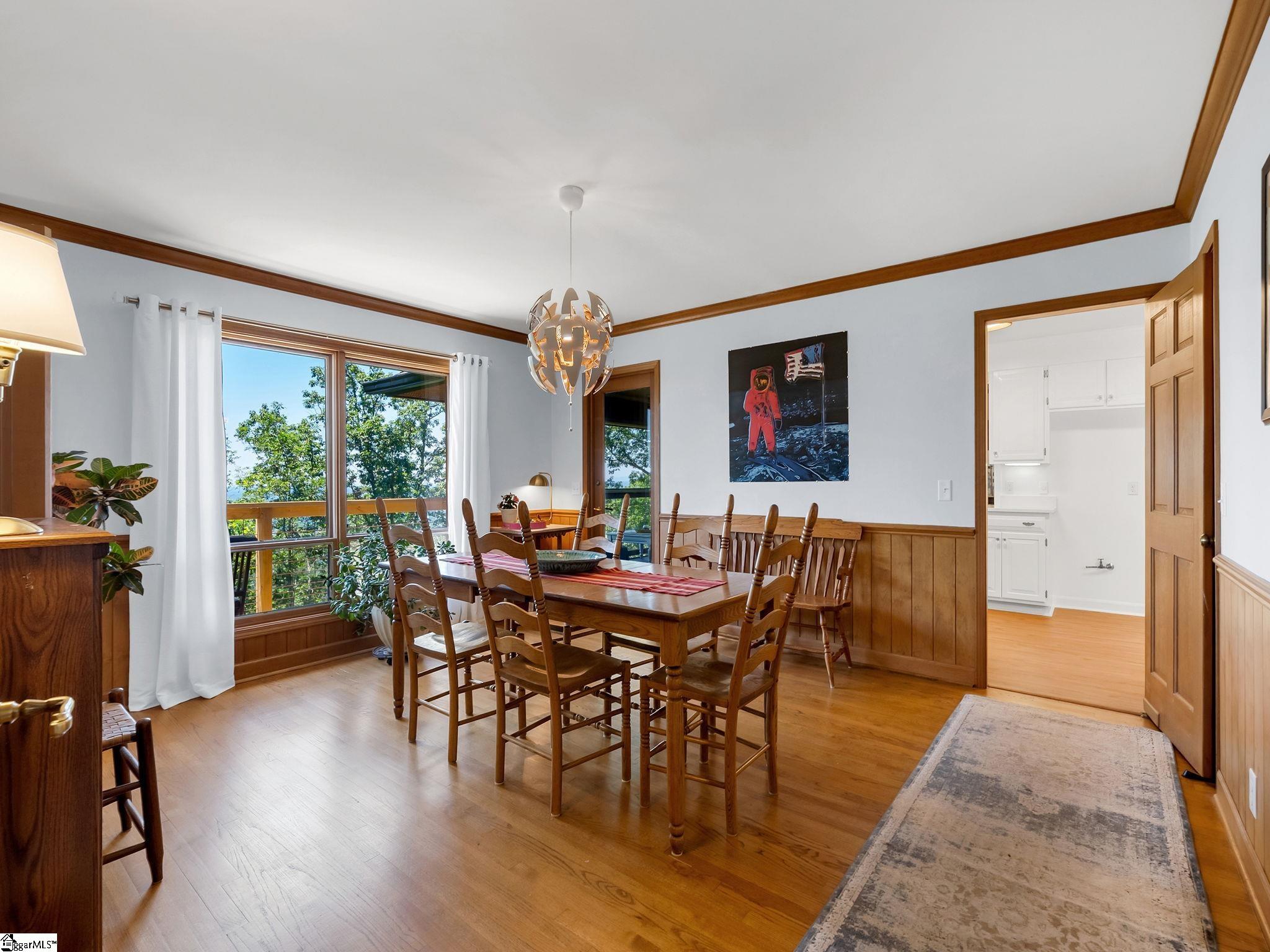 875 Altamont Road Property Photo 13
