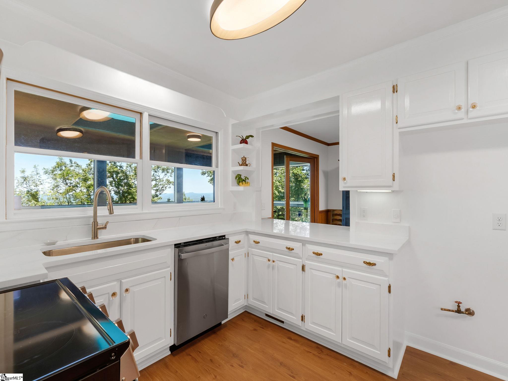 875 Altamont Road Property Photo 17