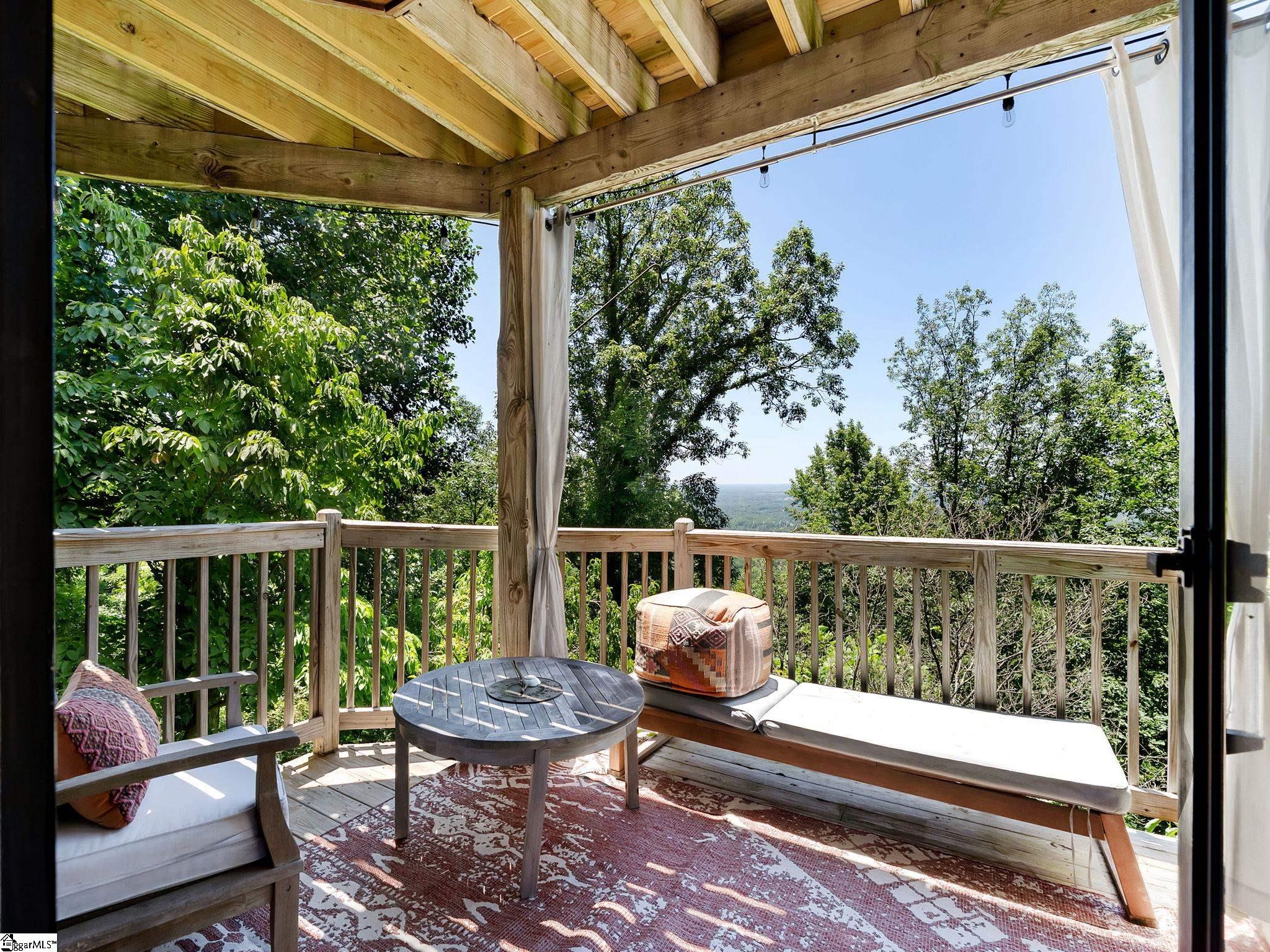 875 Altamont Road Property Photo 19