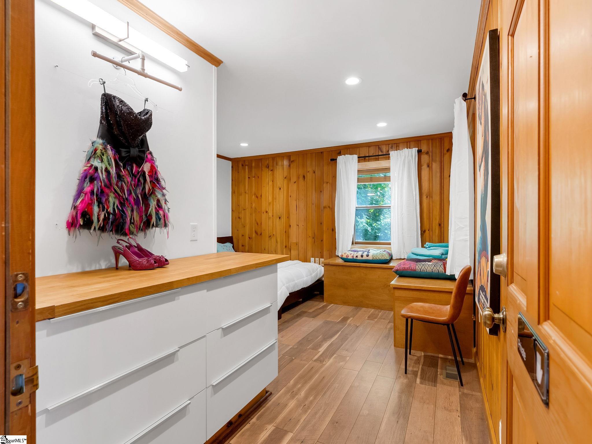 875 Altamont Road Property Photo 33